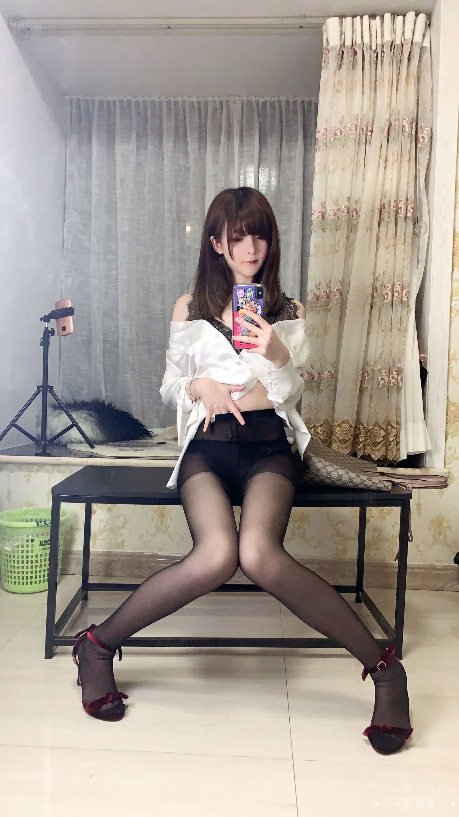 イーシャオヤンゼ が 彼女と デートする