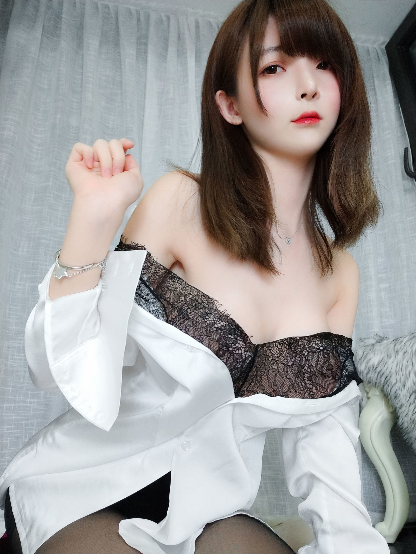 Í Tiểu Dương Trạch hẹn hò bạn gái