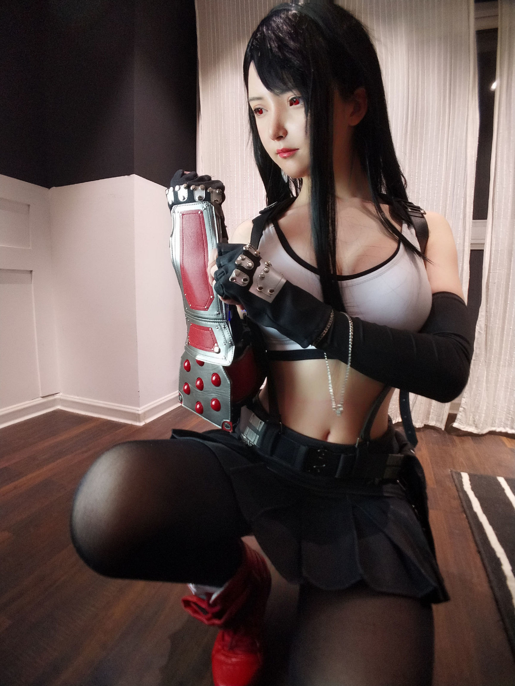Yixiaoyuanze Tifa bộ trang phục chính thức