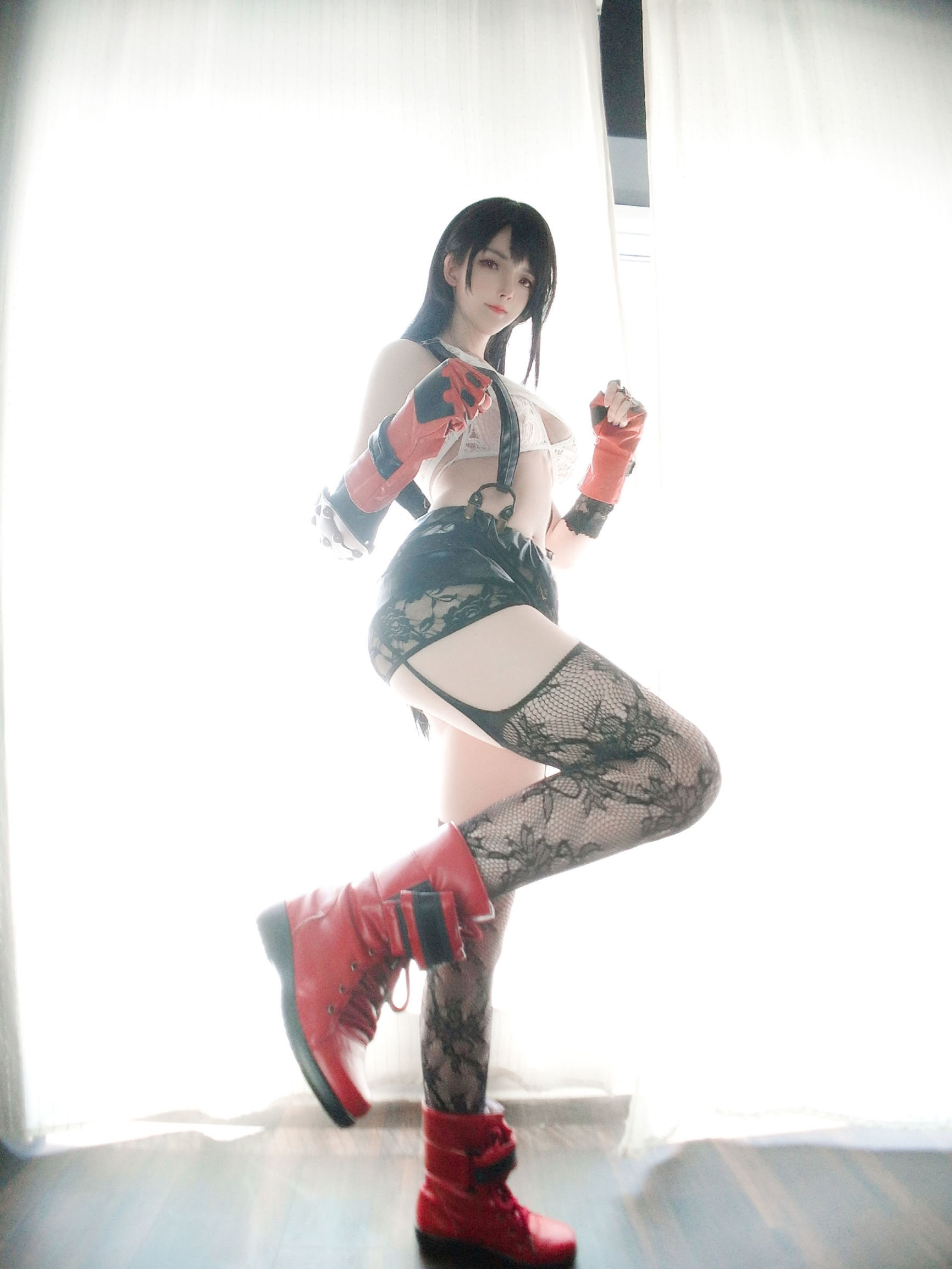 Y Xiao Yang Ze Tifa Đồng Nhân