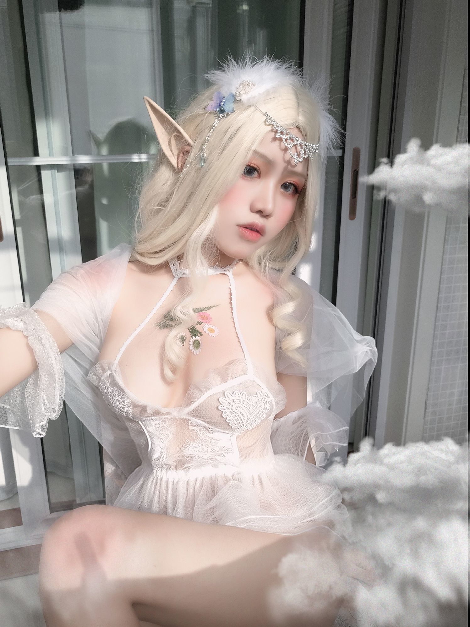 一笑芳香沁写真 少女と花