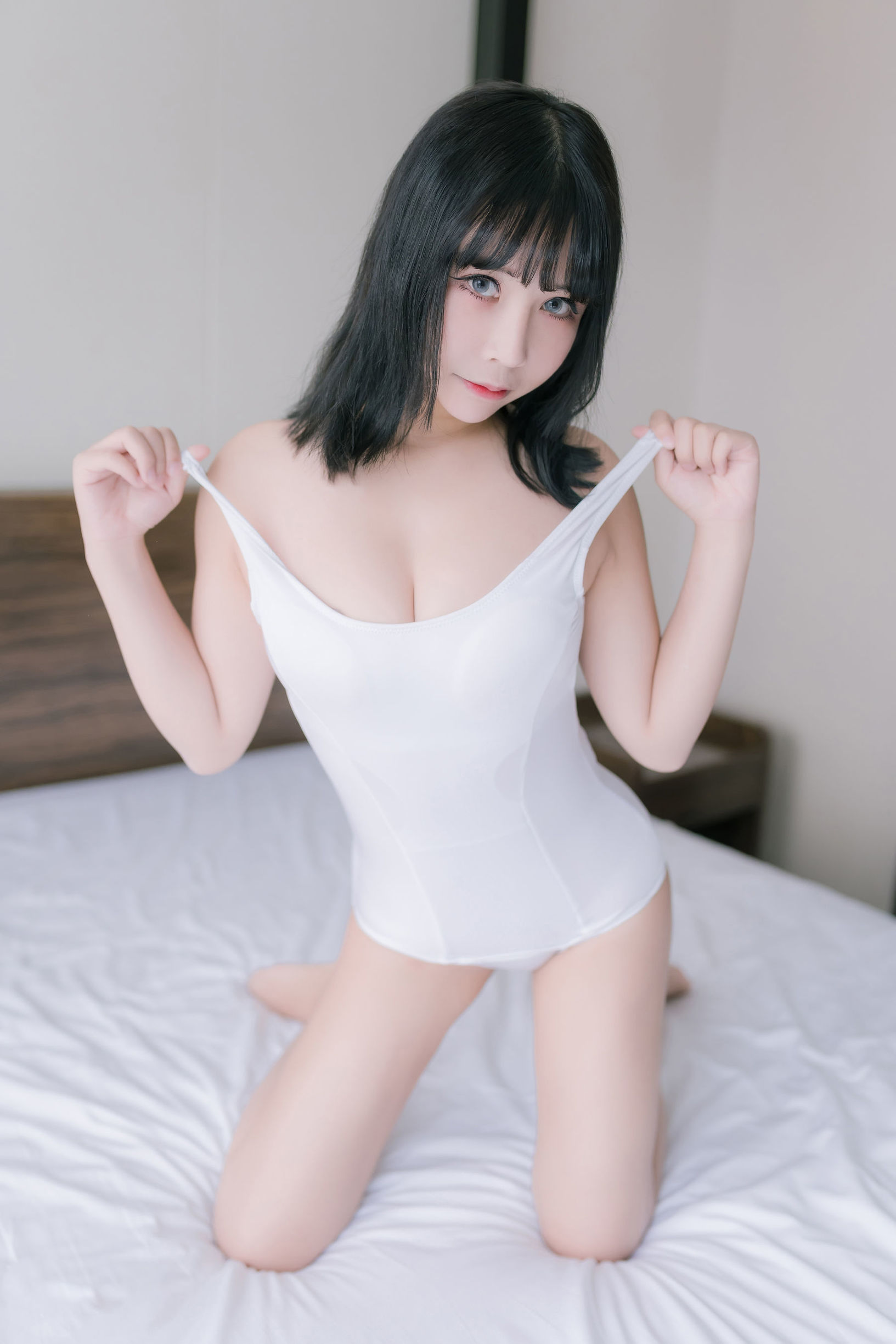 Cô gái 2D ôm đi Mo Zi aa, chị gái lớn.
