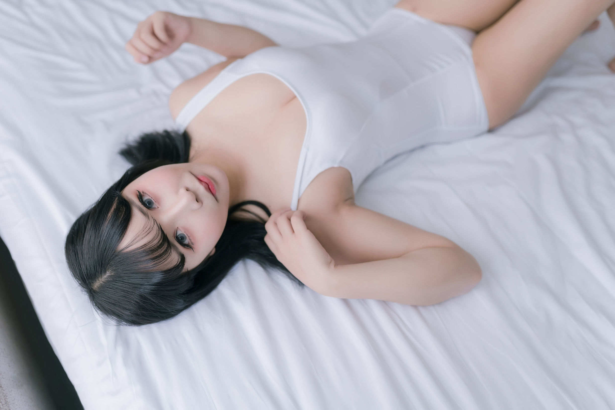 Cô gái 2D ôm đi Mo Zi aa, chị gái lớn.