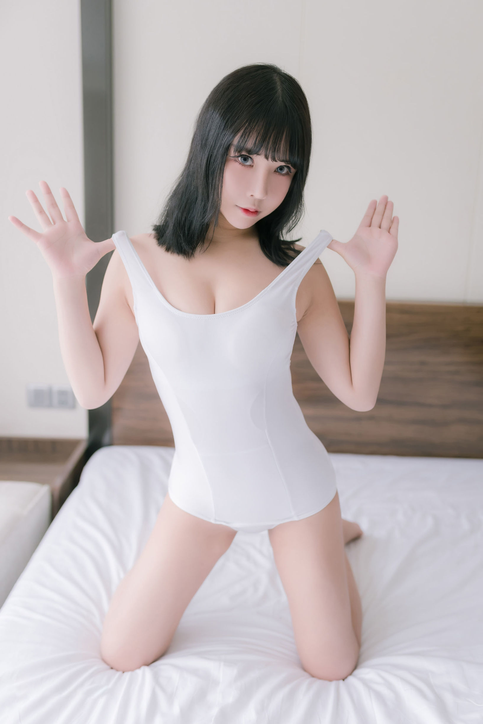 Cô gái 2D ôm đi Mo Zi aa, chị gái lớn.