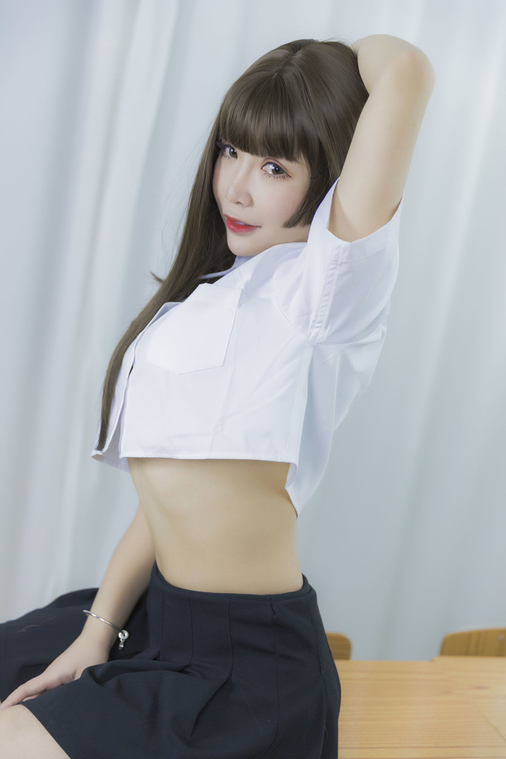 二次元妹子を抱いて連れ去るモ子AA 君が下課するのを待つ