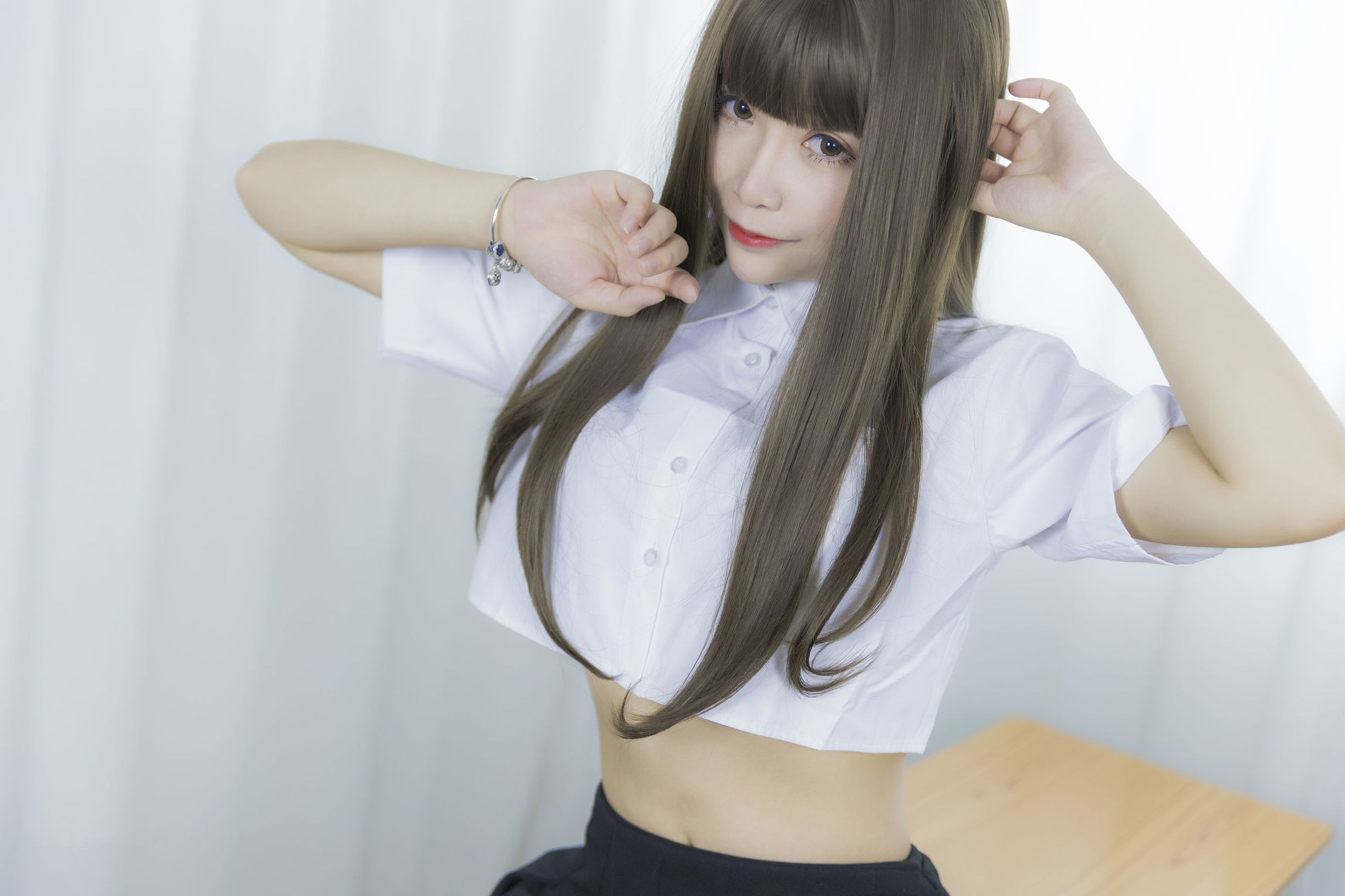 二次元妹子を抱いて連れ去るモ子AA 君が下課するのを待つ