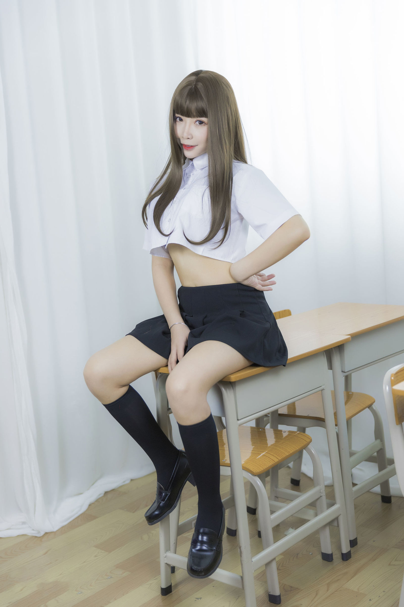 二次元妹子を抱いて連れ去るモ子AA 君が下課するのを待つ