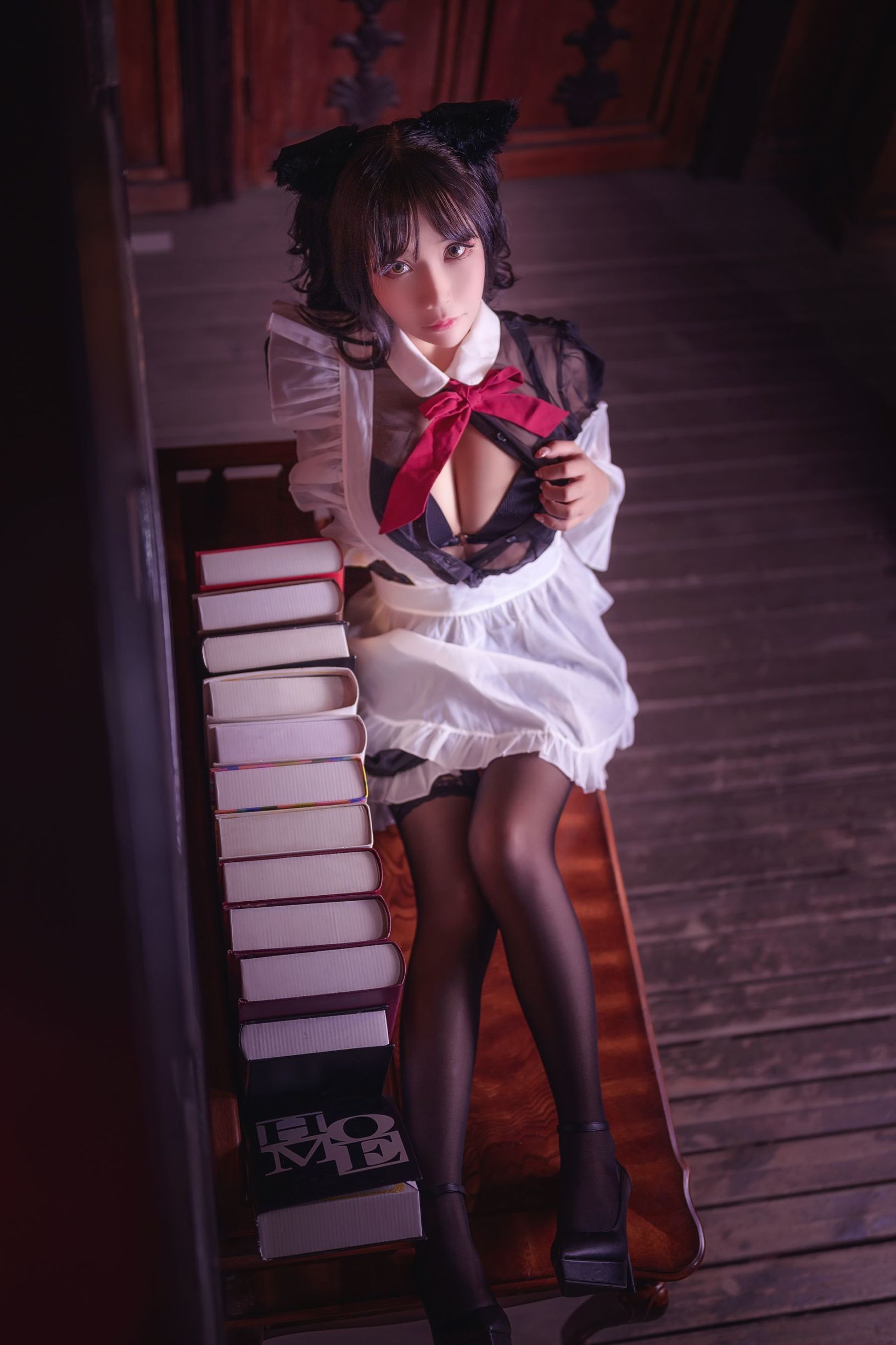 Two-dimensional girl takes away Mozi aa, black silk cat maid