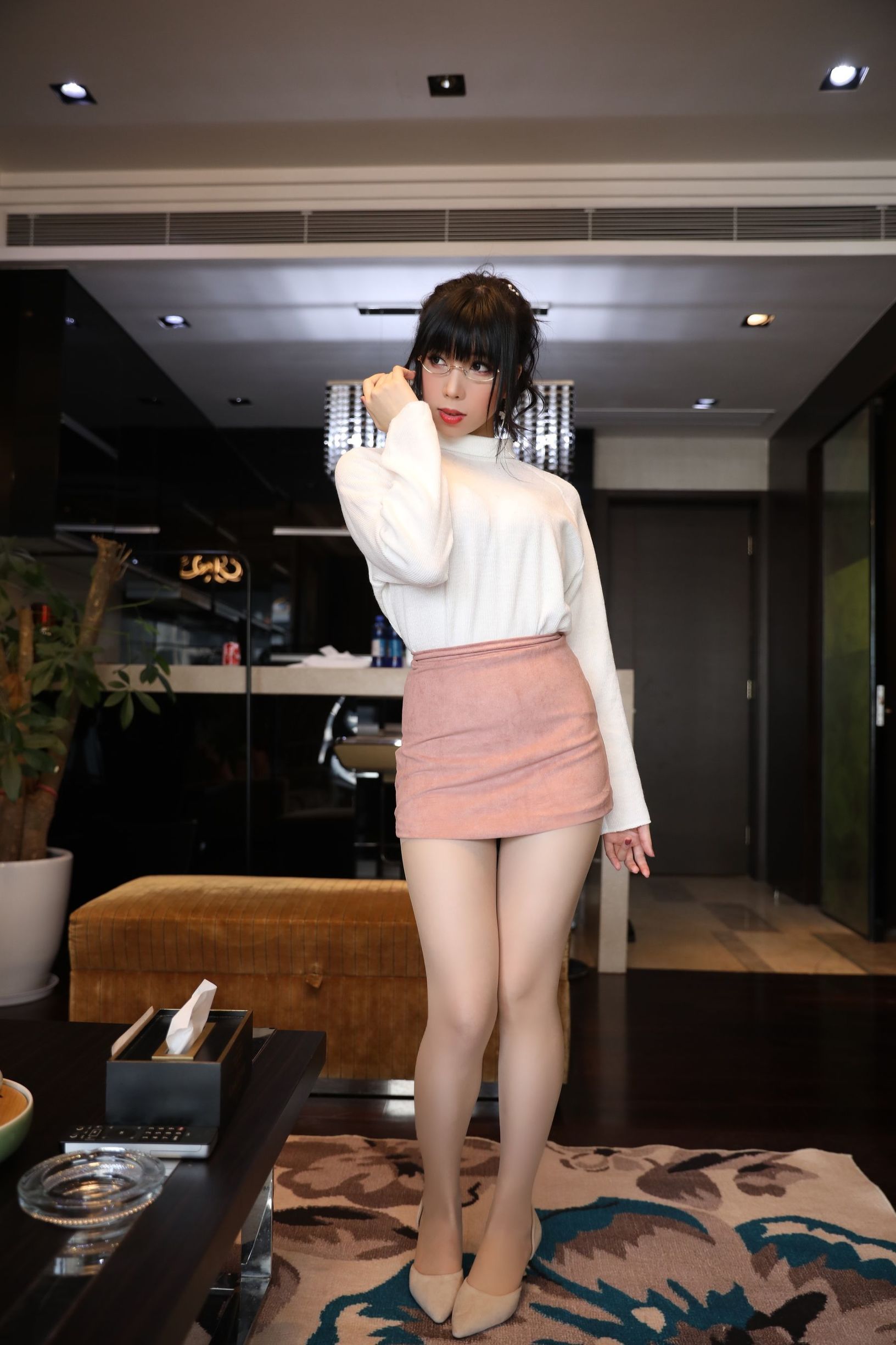 二次元巨乳美女 鹿野希 単馬尾眼鏡娘