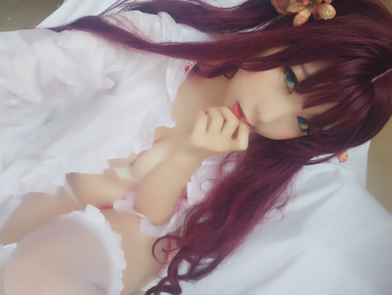 Two-Dimensional Large-Breasted Beauty Shiki Kanoya Red Moon Fantasy
