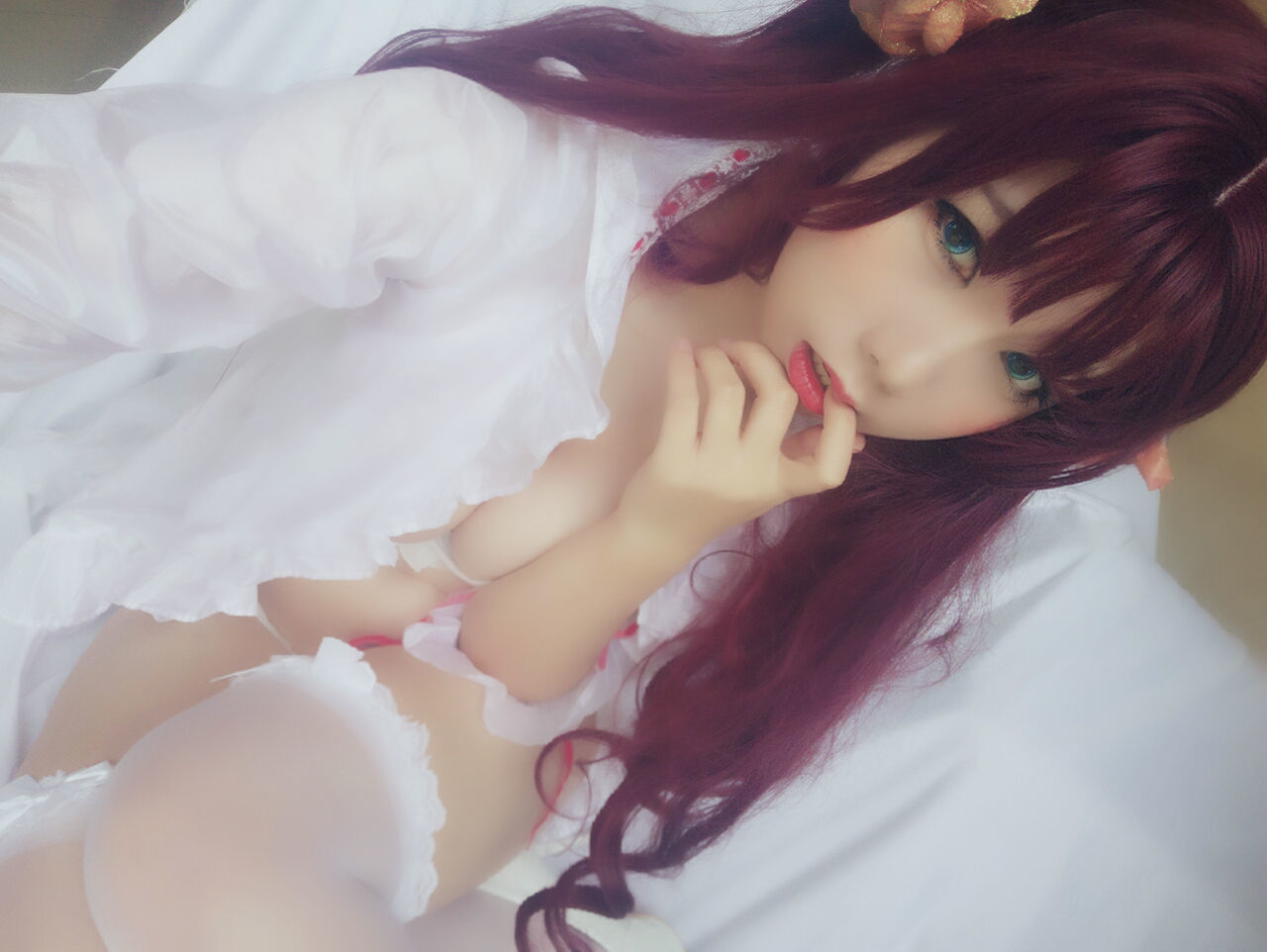 Two-Dimensional Large-Breasted Beauty Shiki Kanoya Red Moon Fantasy