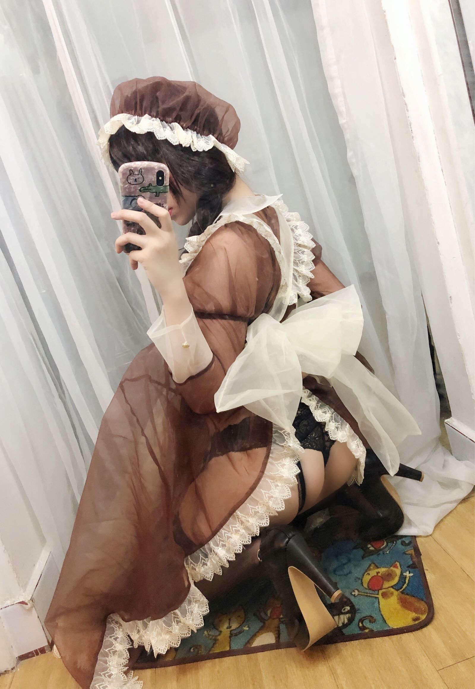 二次元巨乳美女鹿野希 透明メイド