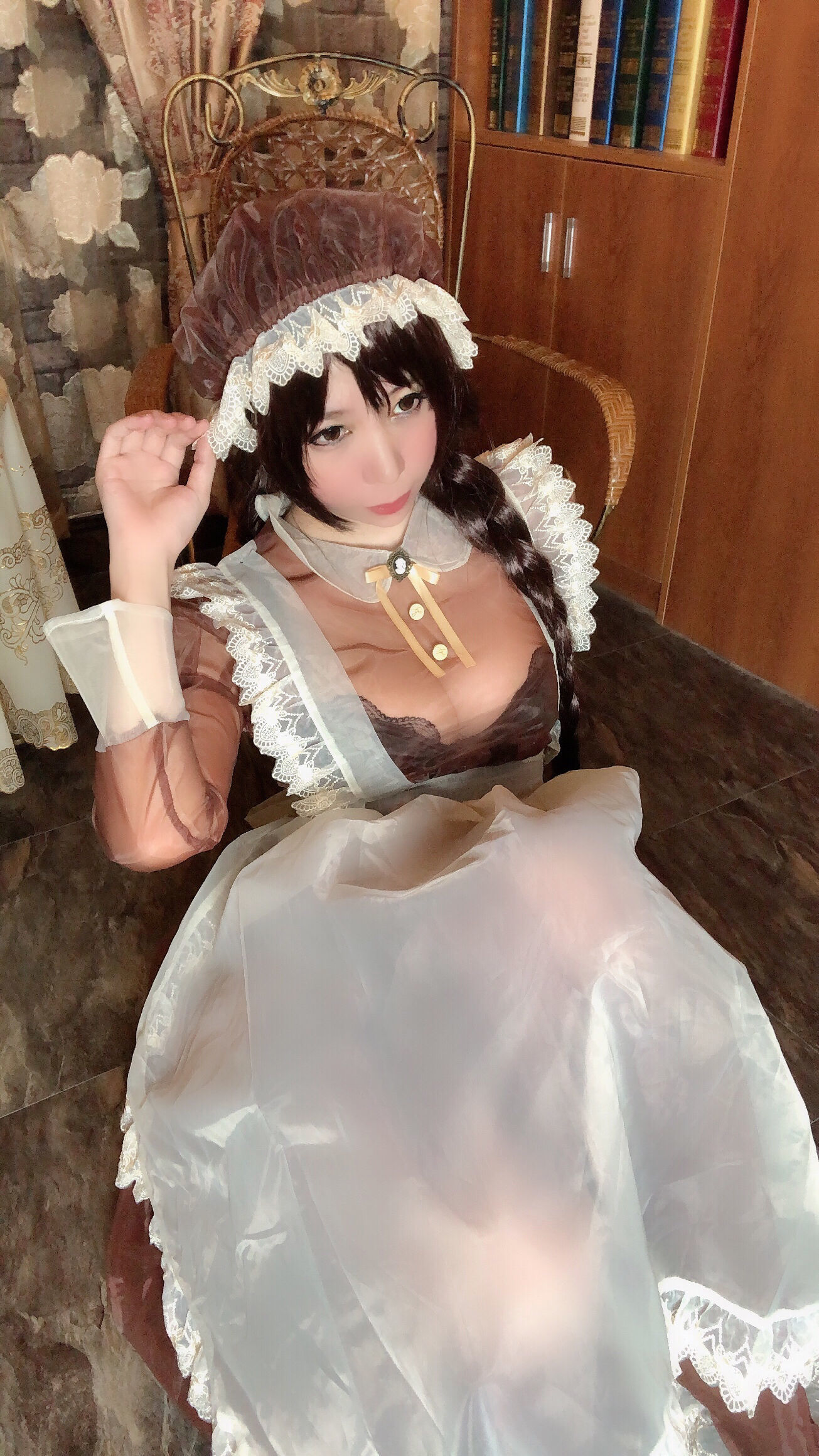 二次元巨乳美女鹿野希 透明メイド
