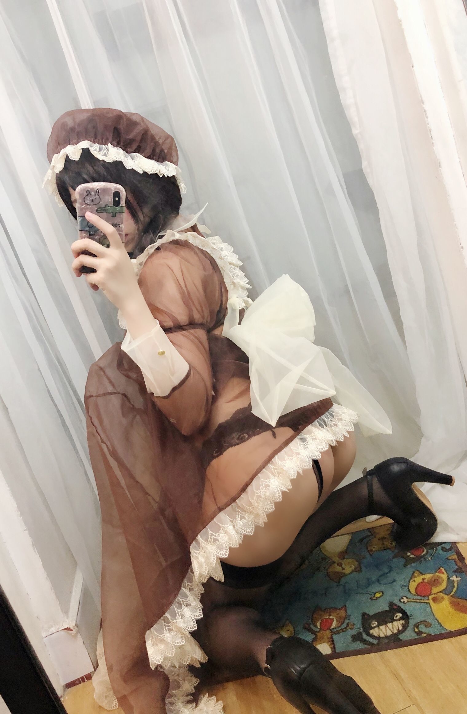 二次元巨乳美女鹿野希 透明メイド