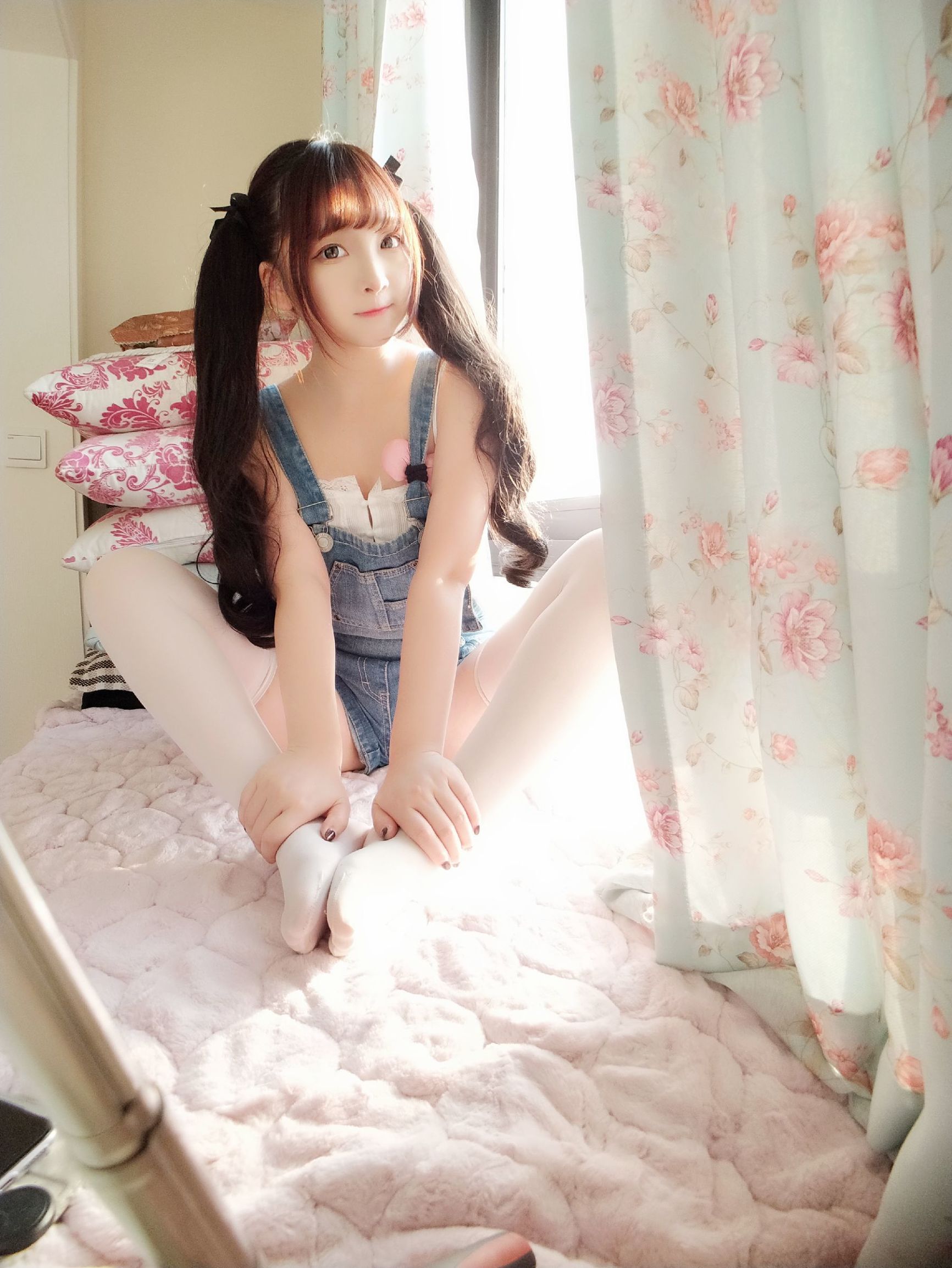 2D Beauty Furukawa Kagura Denim Strap Shorts