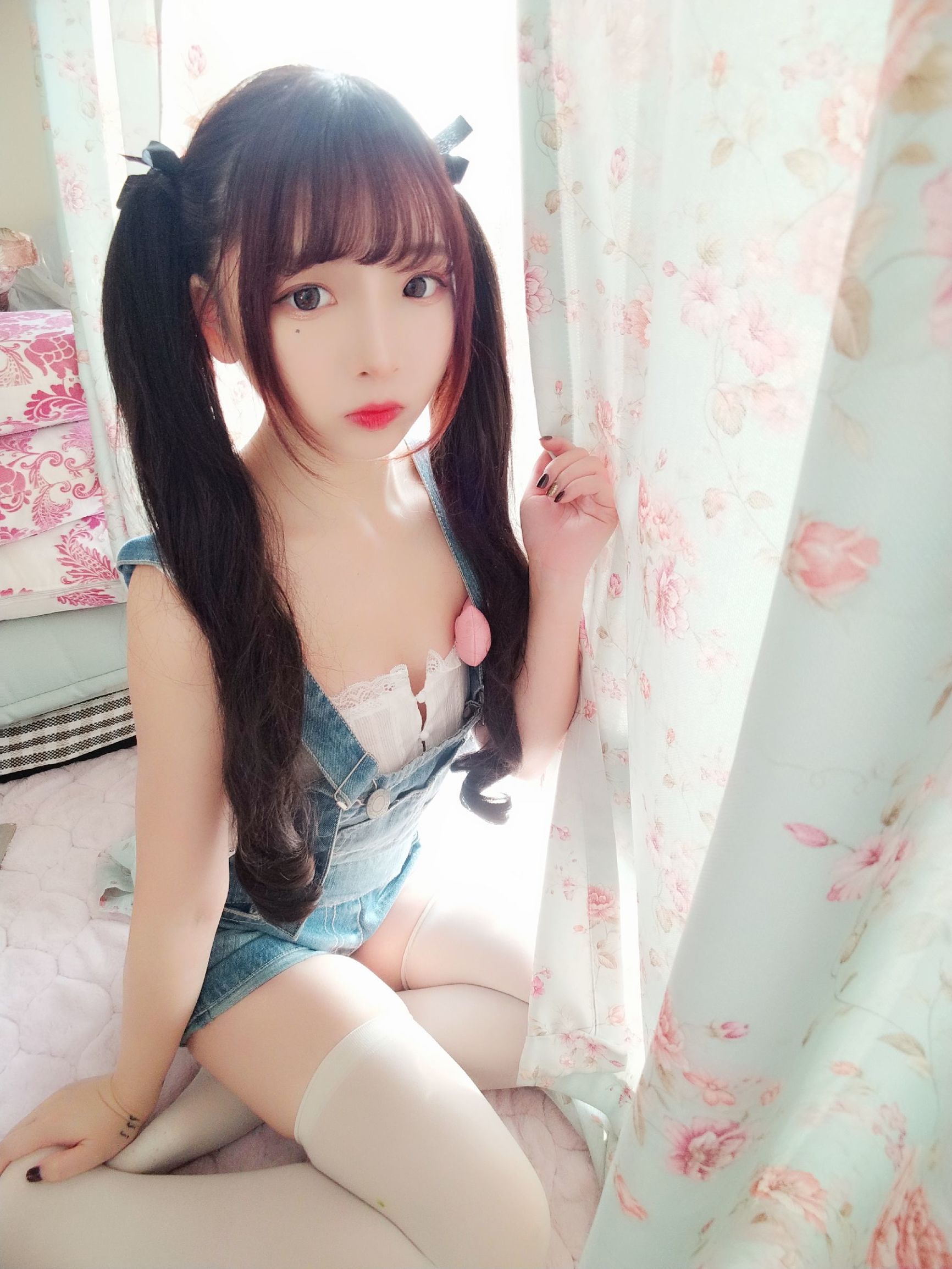 2D Beauty Furukawa Kagura Denim Strap Shorts
