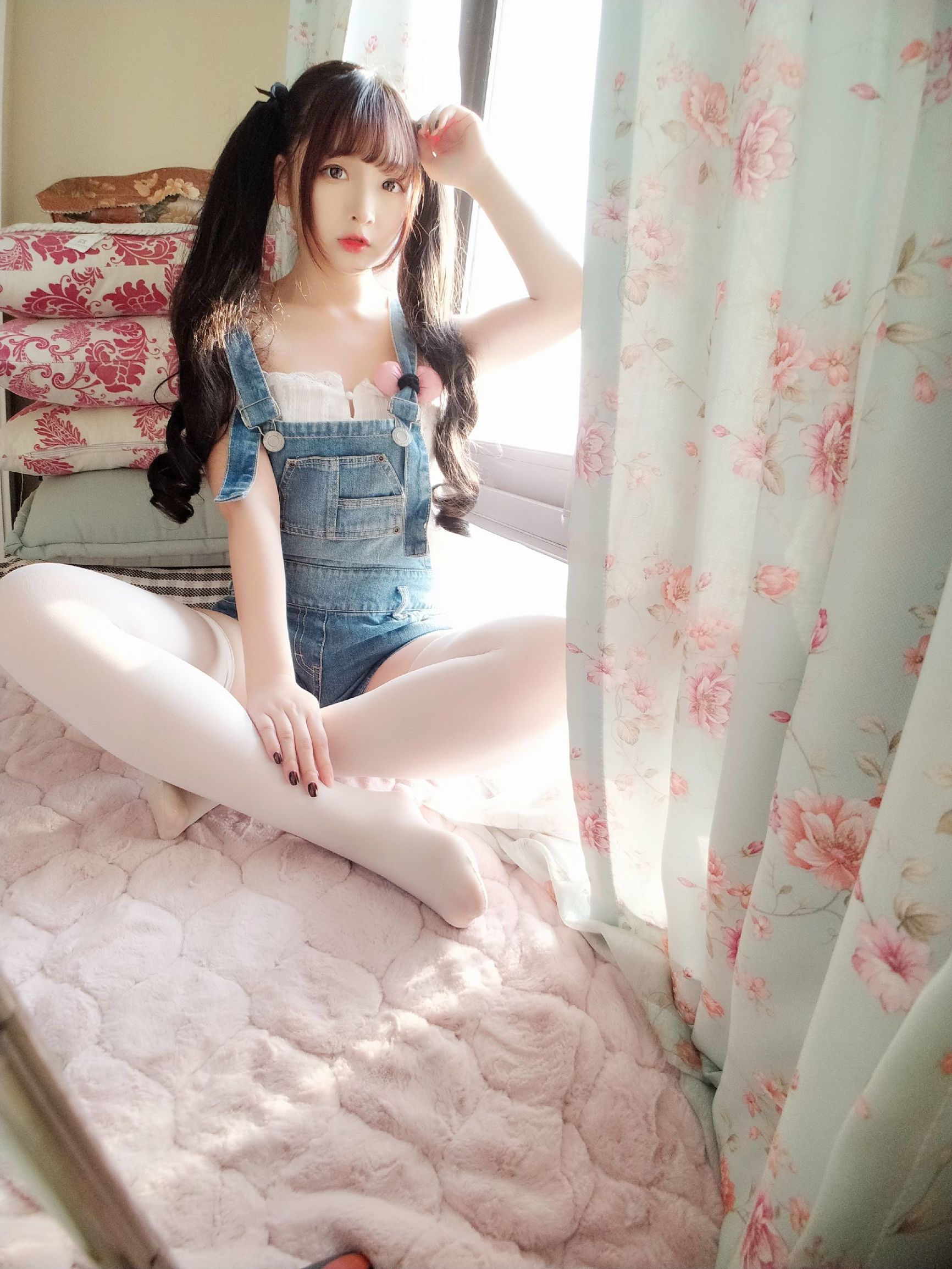2D Beauty Furukawa Kagura Denim Strap Shorts