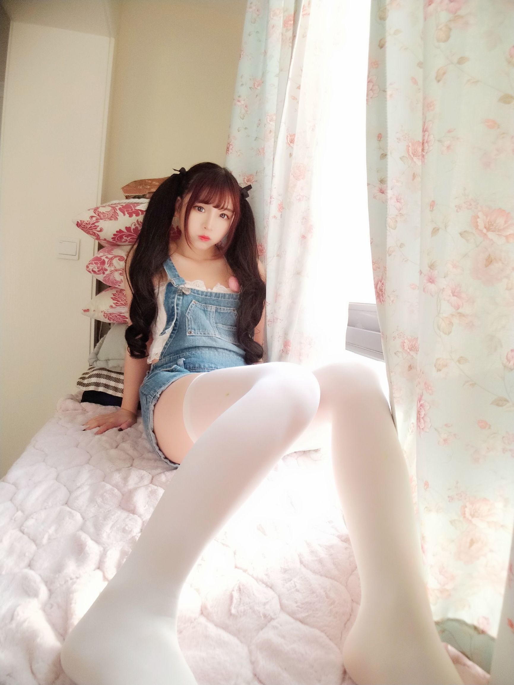 2D Beauty Furukawa Kagura Denim Strap Shorts