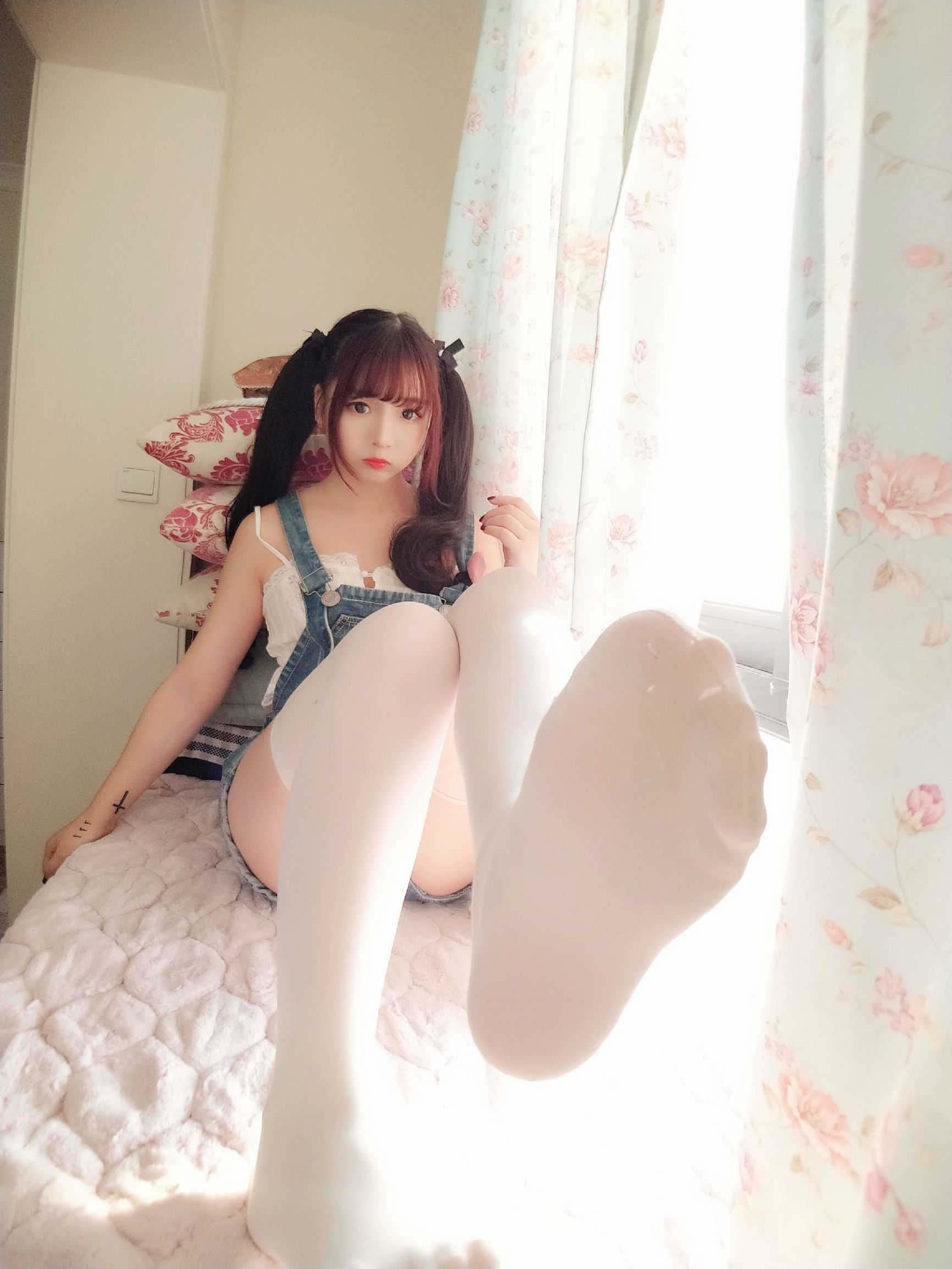2D Beauty Furukawa Kagura Denim Strap Shorts