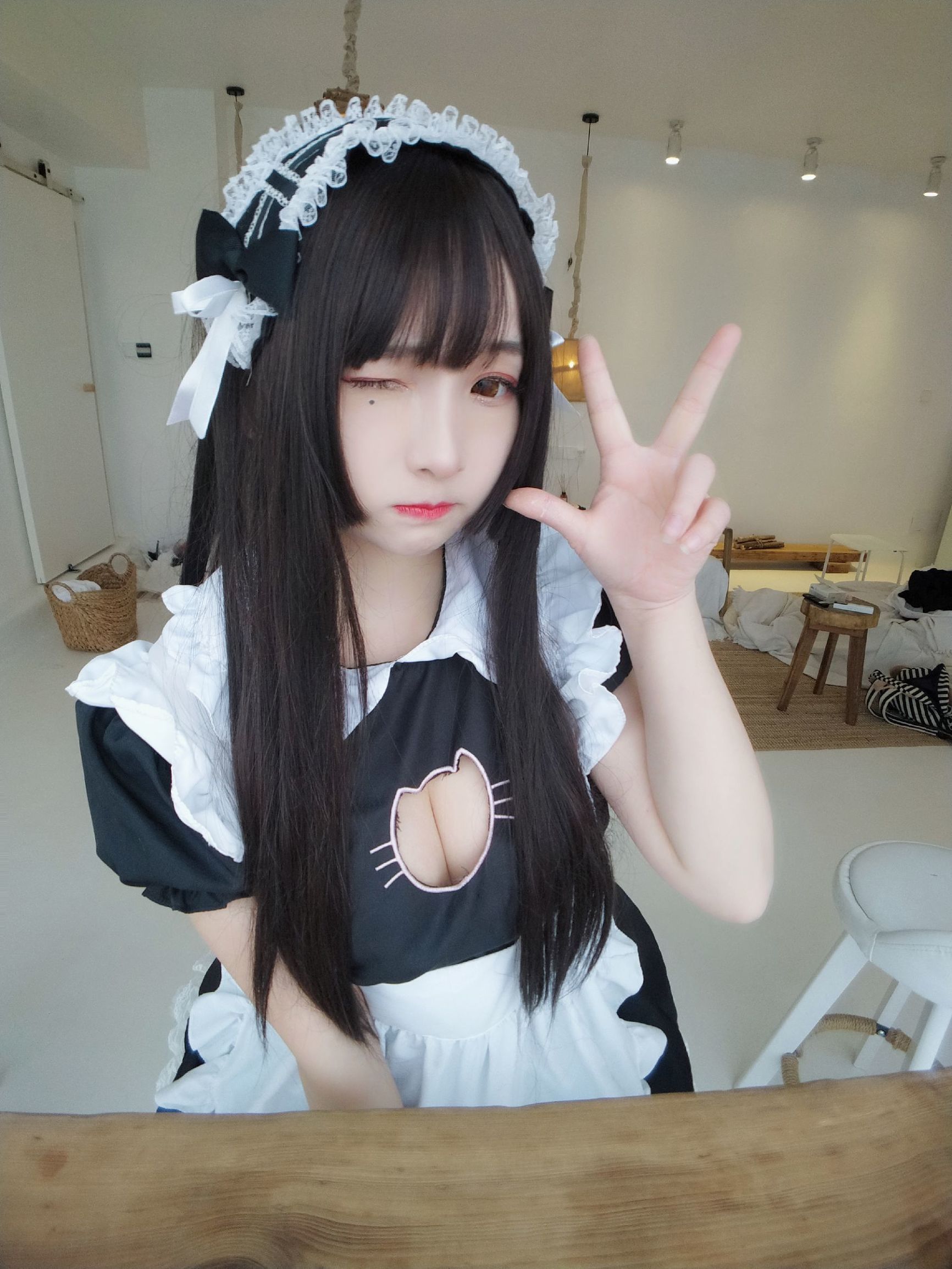 二次元美女古川カグラ 黒白メイド