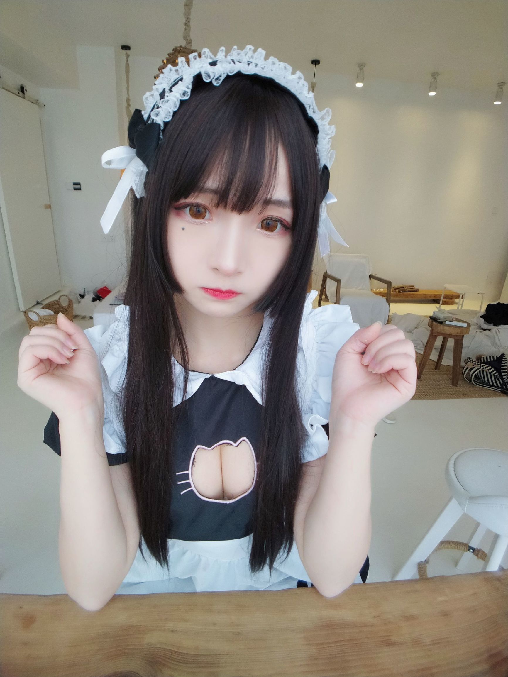 二次元美女古川カグラ 黒白メイド