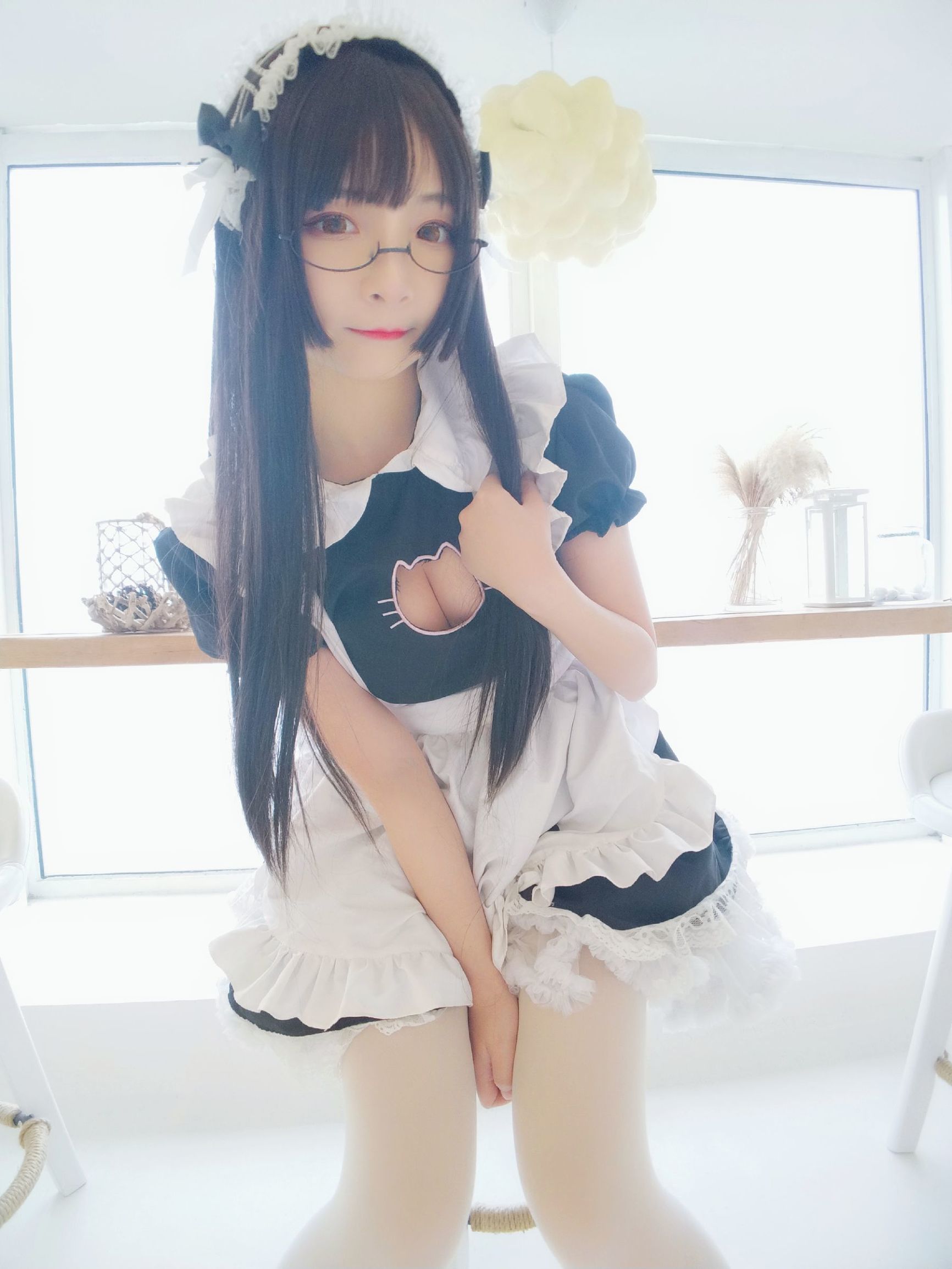 二次元美女古川カグラ 黒白メイド
