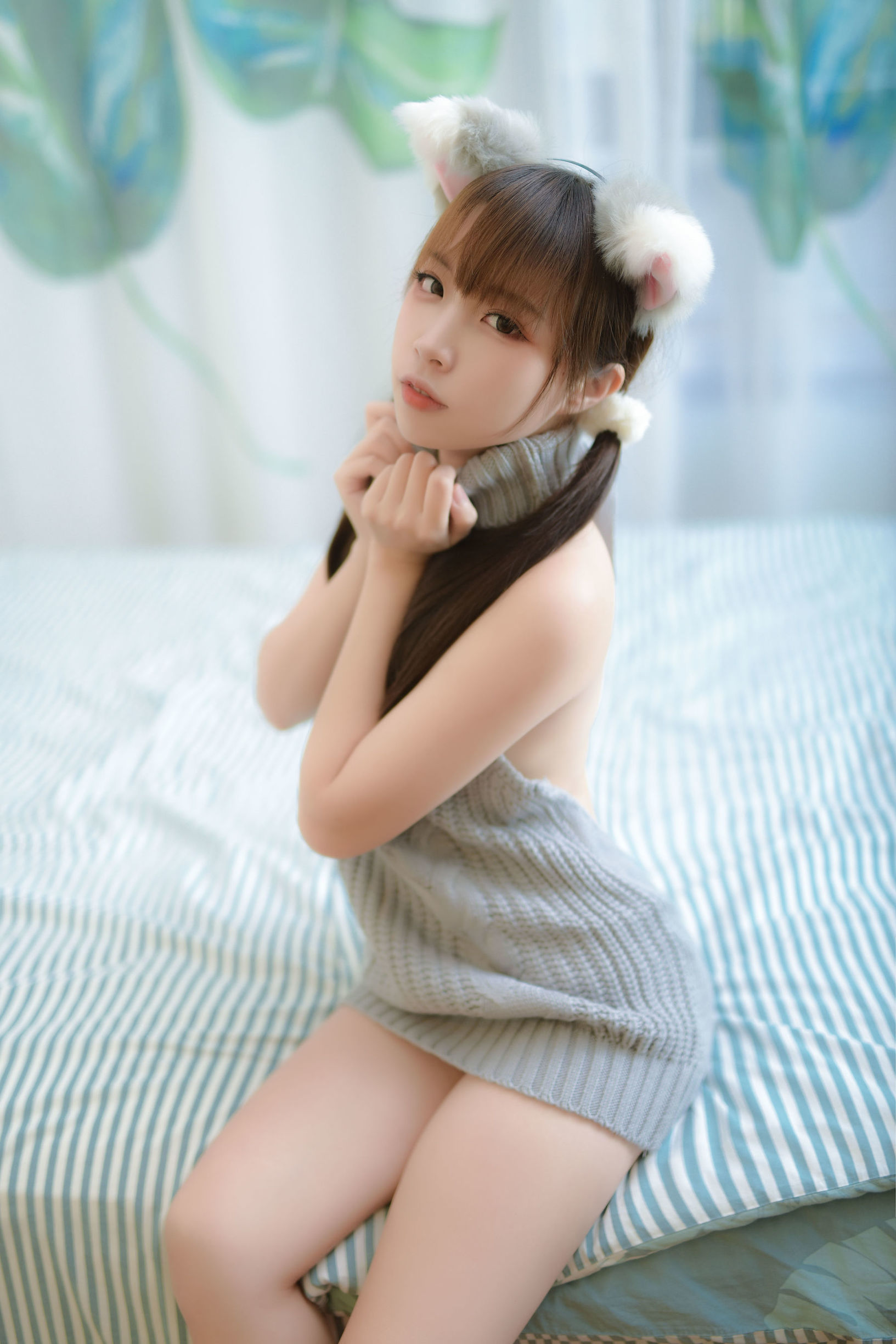 人氣Coser二佐Nisa 寵物少女 私房露背毛衣