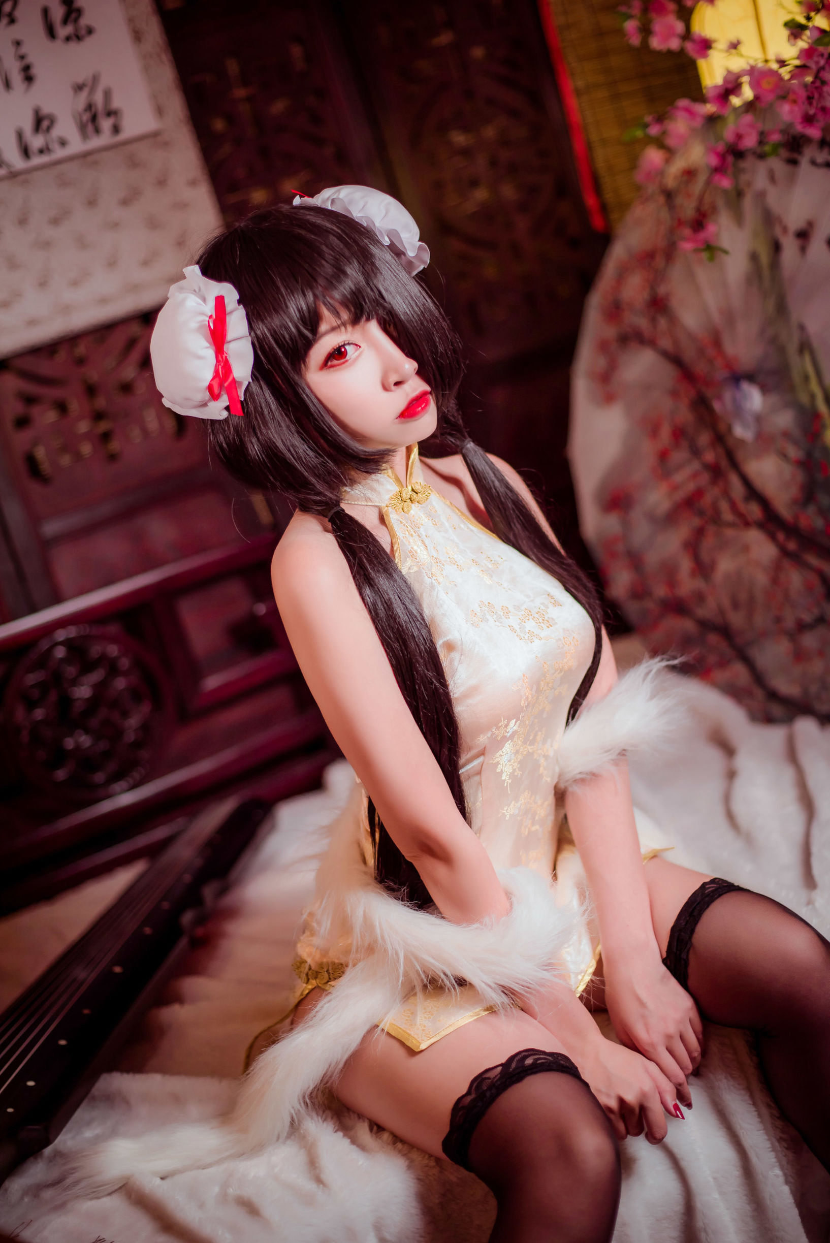 Coser nổi tiếng Erza Nisa với Kurumi cheongsam