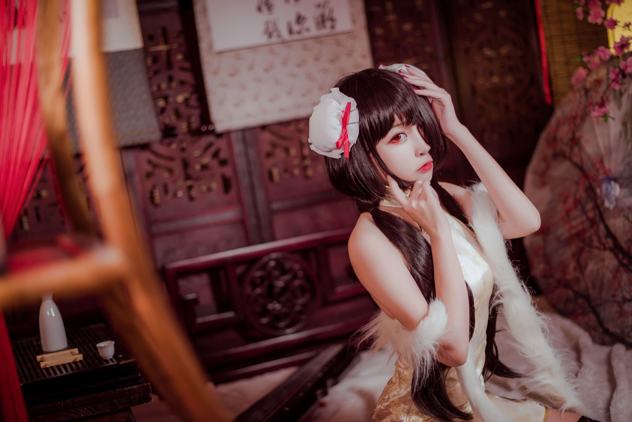 Coser nổi tiếng Erza Nisa với Kurumi cheongsam