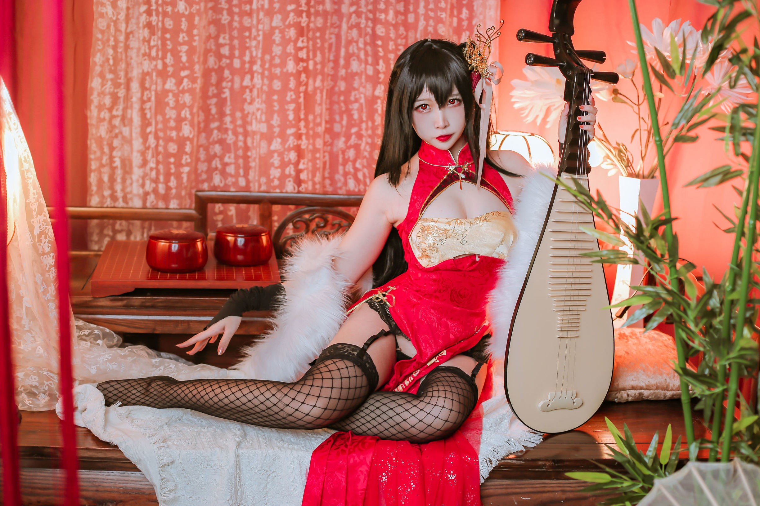 Coser nổi tiếng Er Zuo Nisa - Taihou Azur Lane qipao