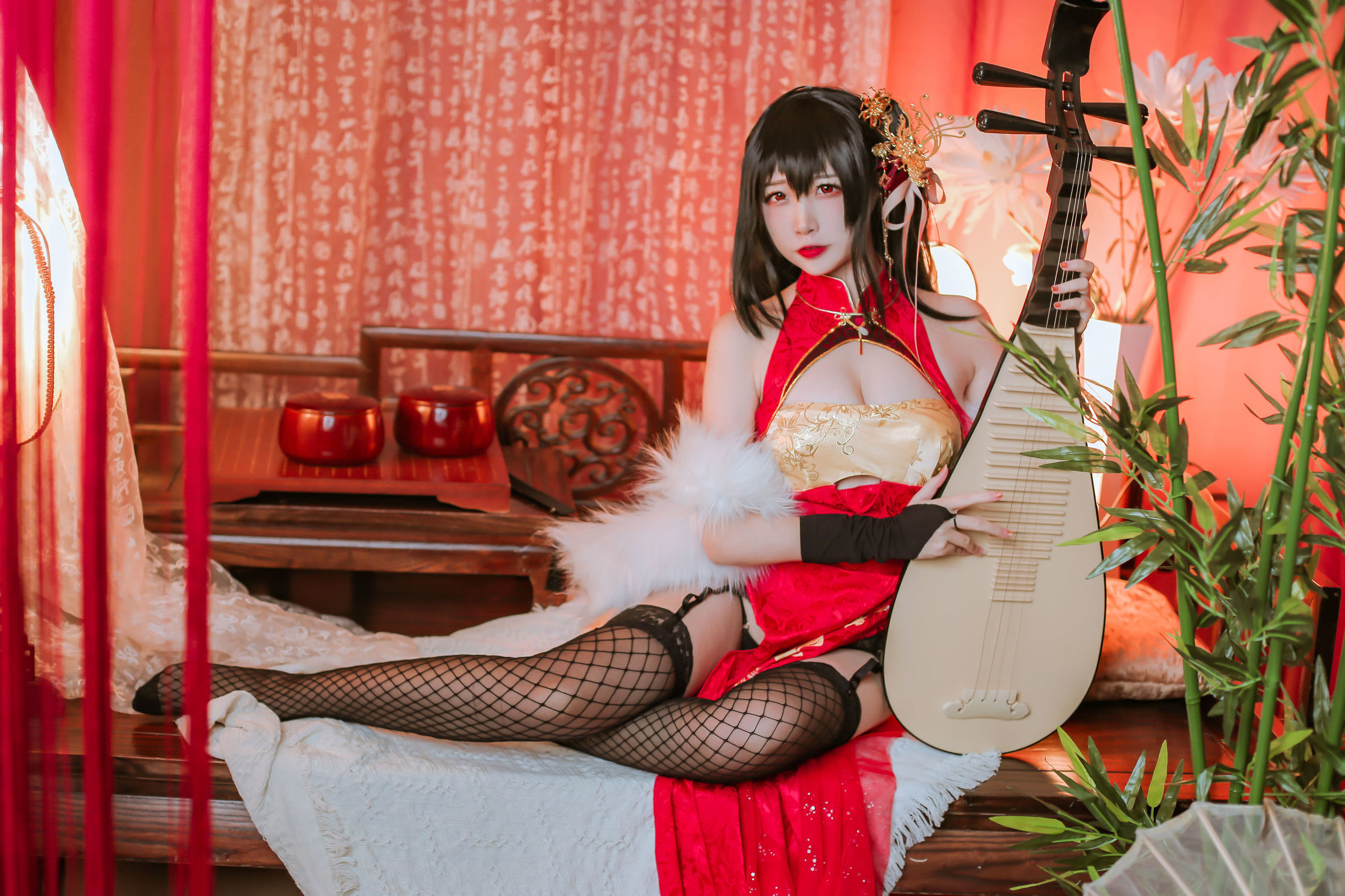 Coser nổi tiếng Er Zuo Nisa - Taihou Azur Lane qipao
