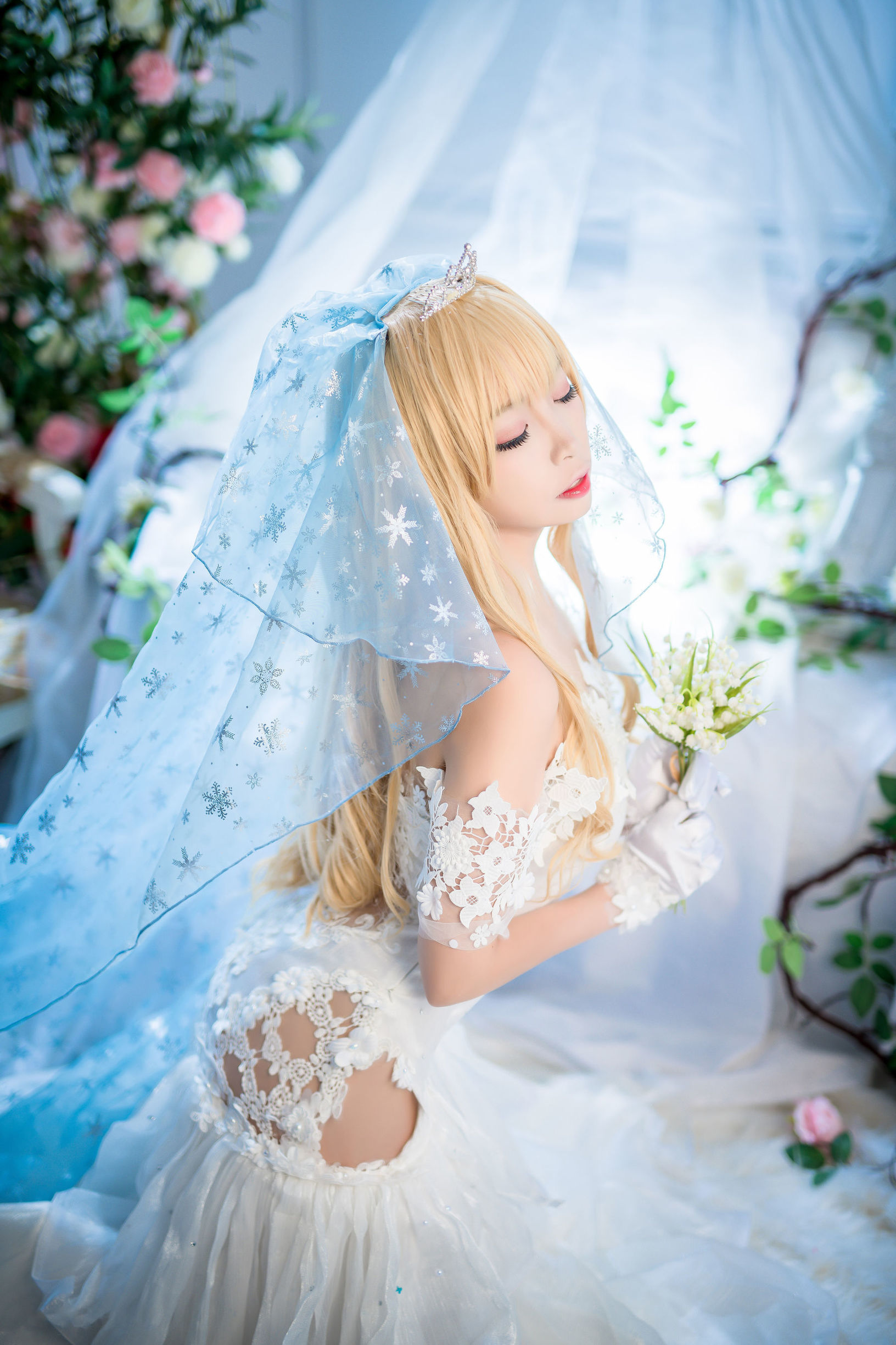 Popular Cosplayer Er Zuo Nisa Bride