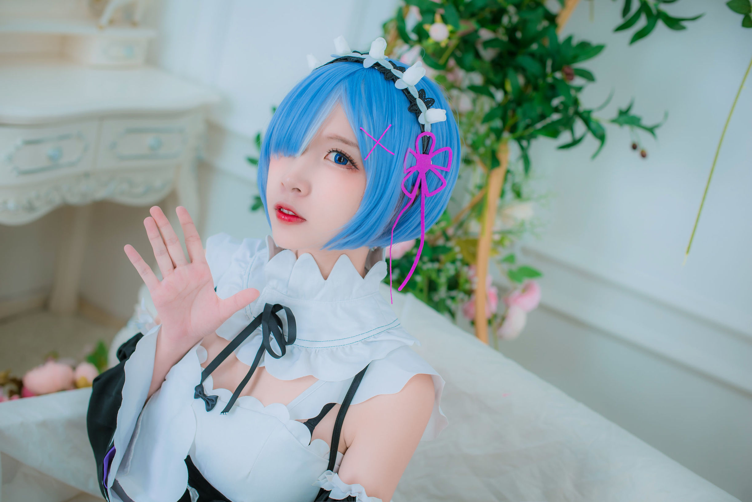 Coser nổi tiếng Erzuo Nisa – Rem nữ hầu