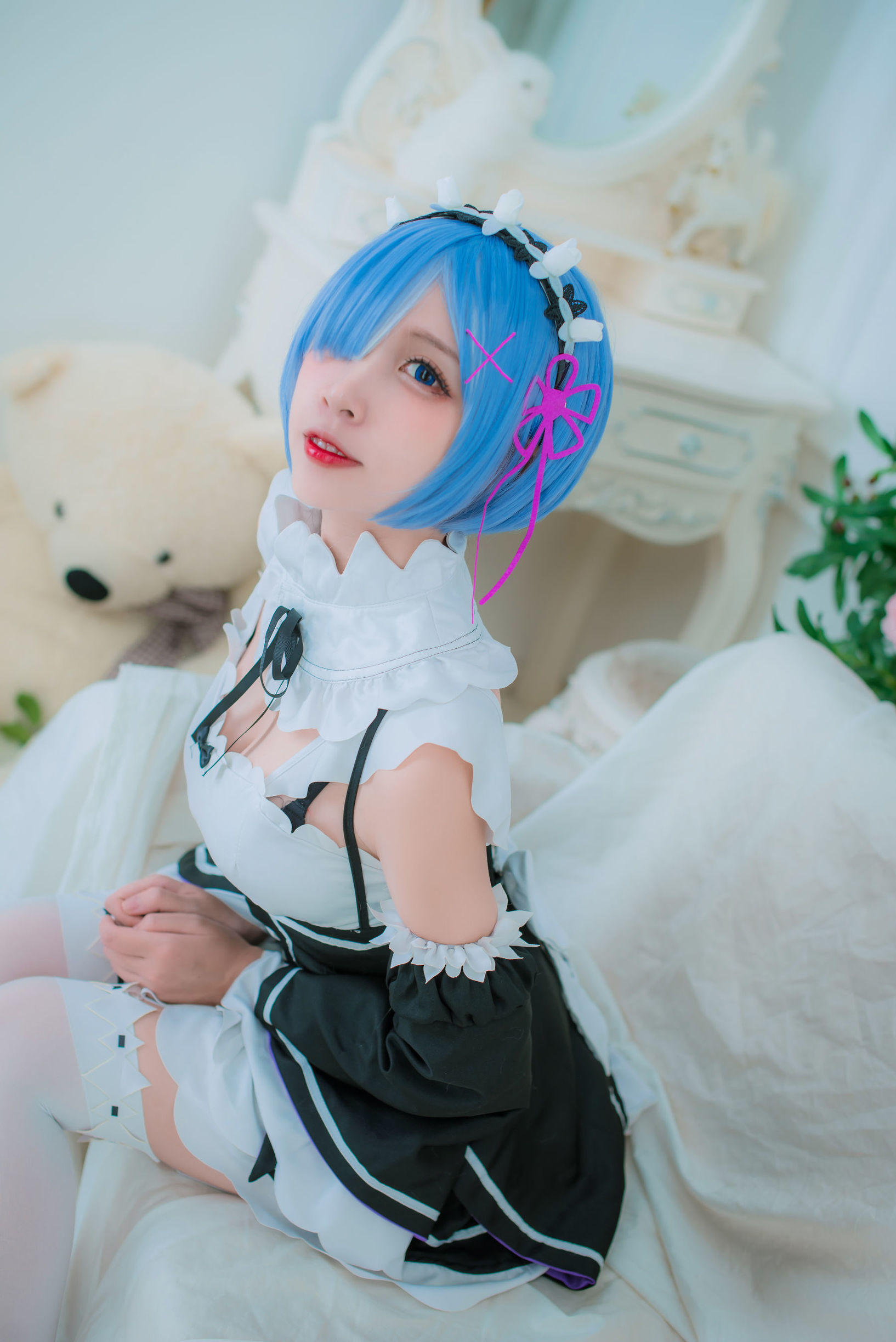Coser nổi tiếng Erzuo Nisa – Rem nữ hầu