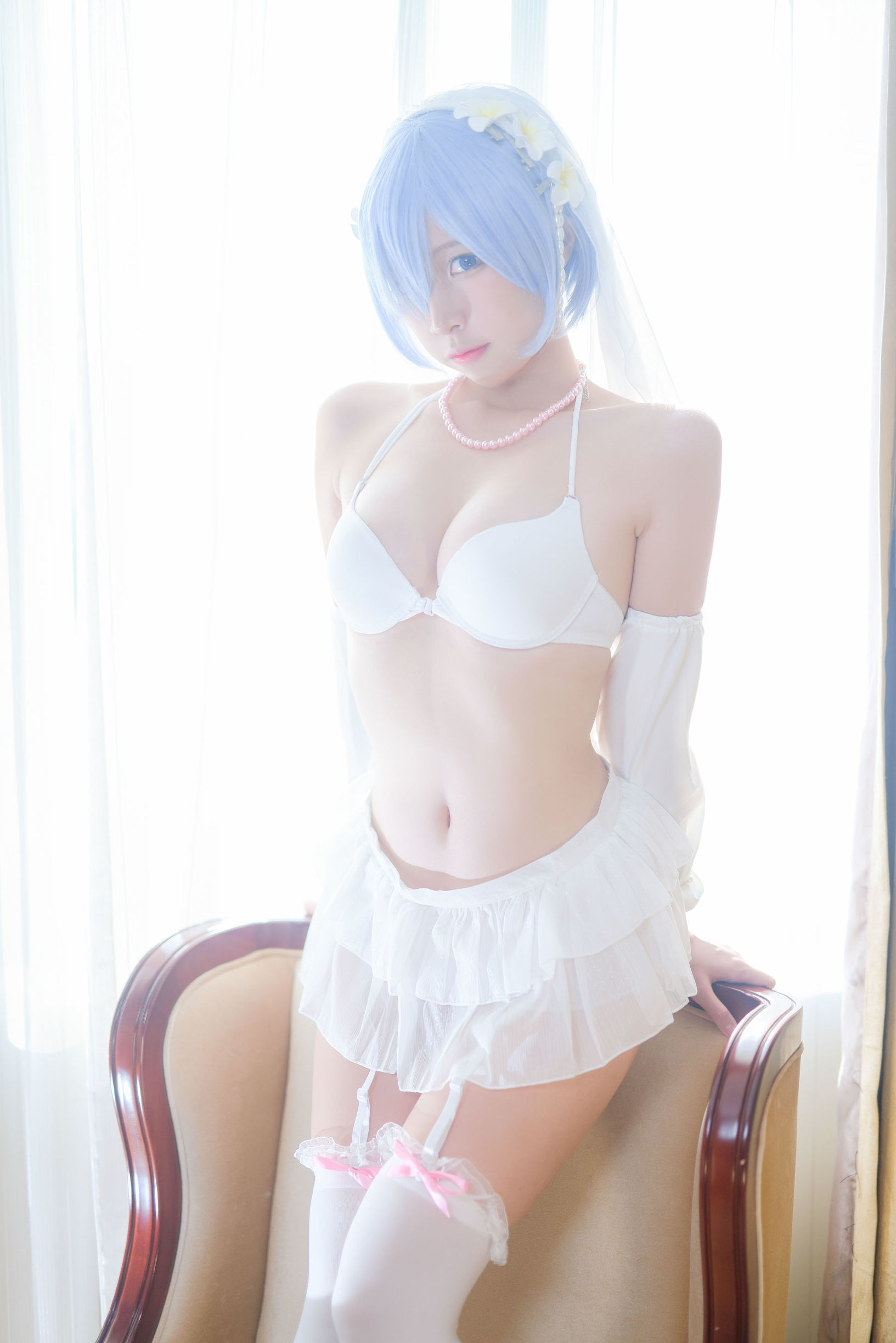 Coser nổi tiếng Erzuo Nisa - Rem váy cưới