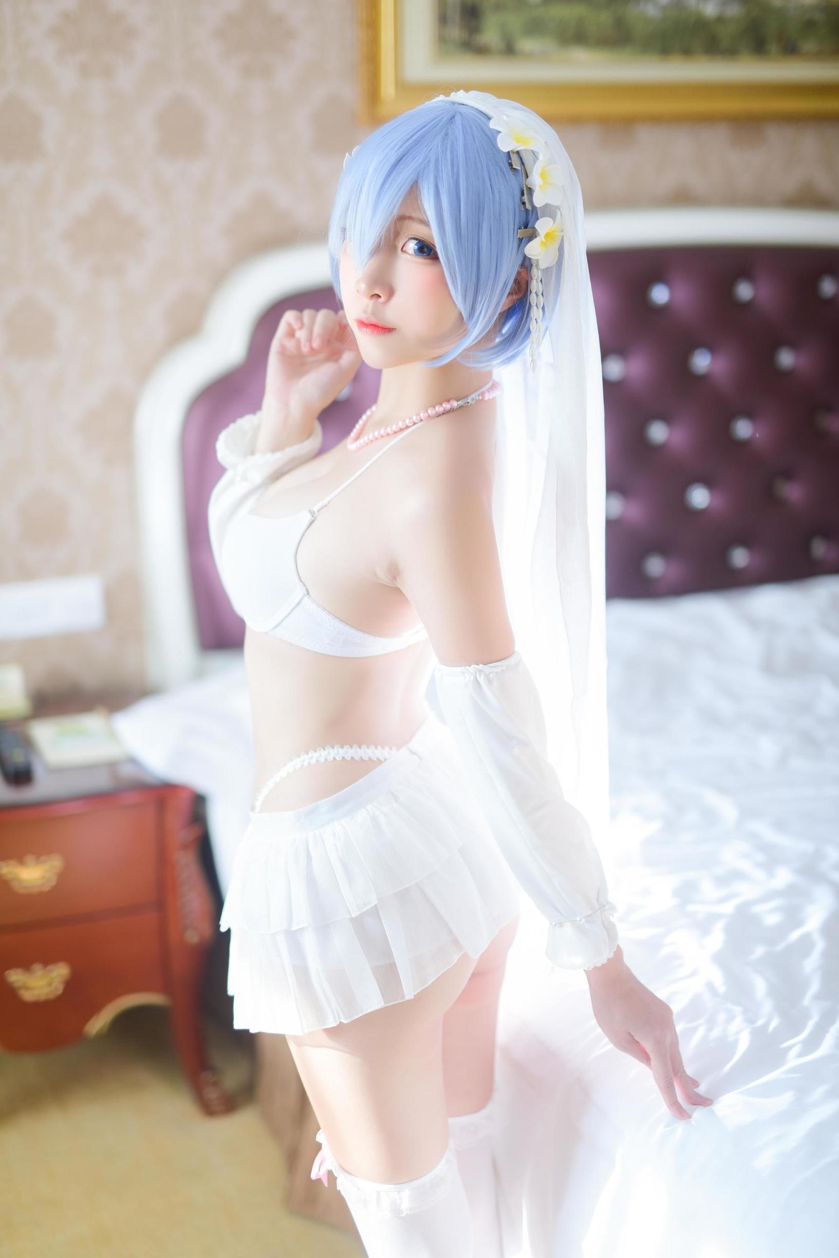 ยอดนิยม Coser เอิร์ซ่า Nisa เรม ชุดแต่งงาน