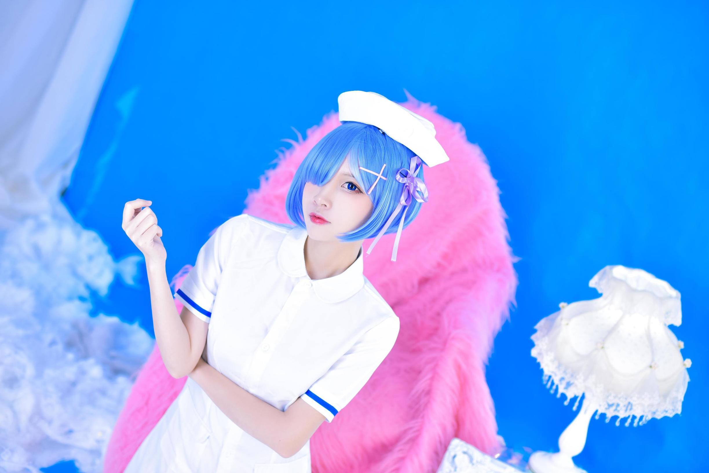 Coser nổi tiếng Erza Nisa Rem Y tá