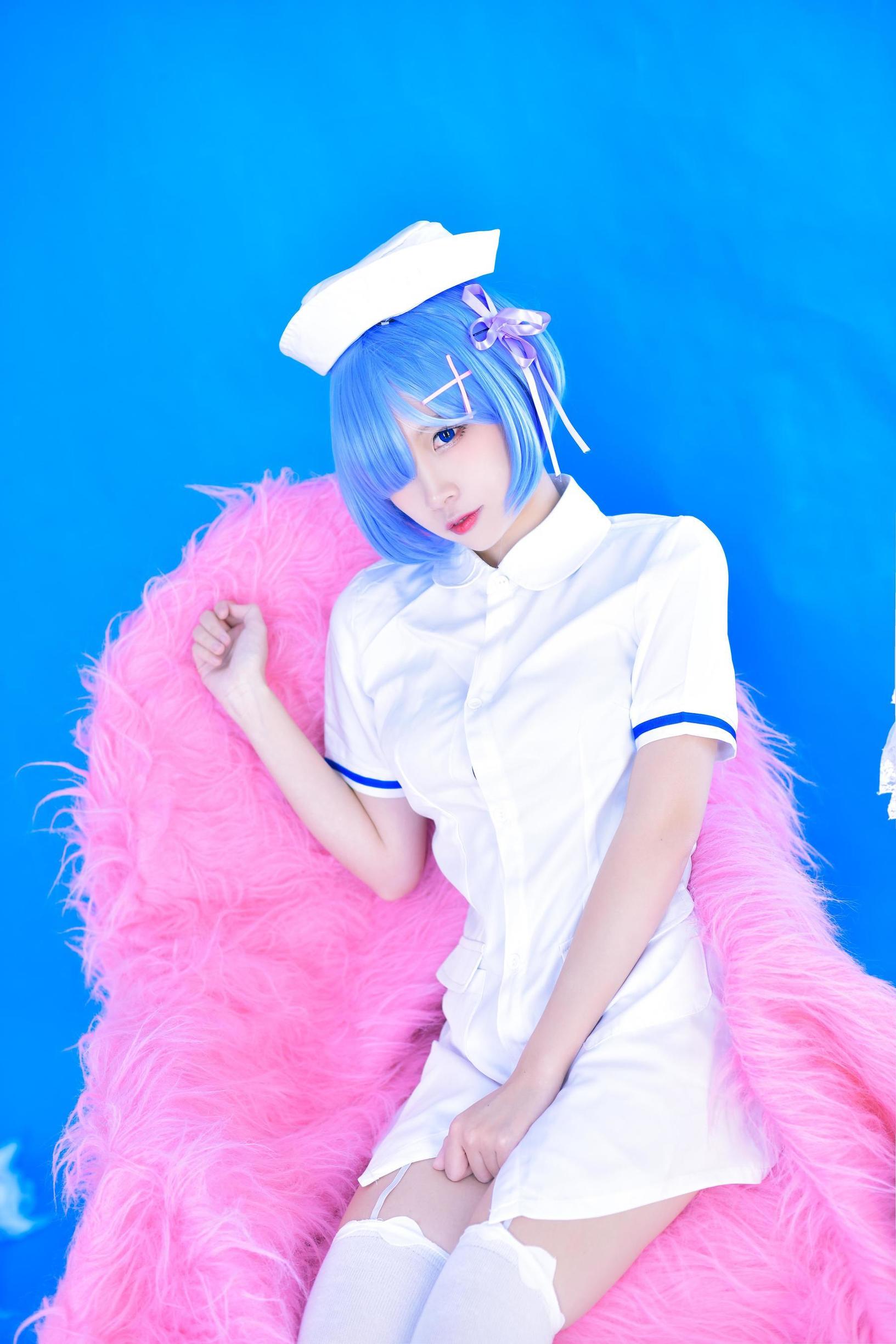 Coser nổi tiếng Erza Nisa Rem Y tá