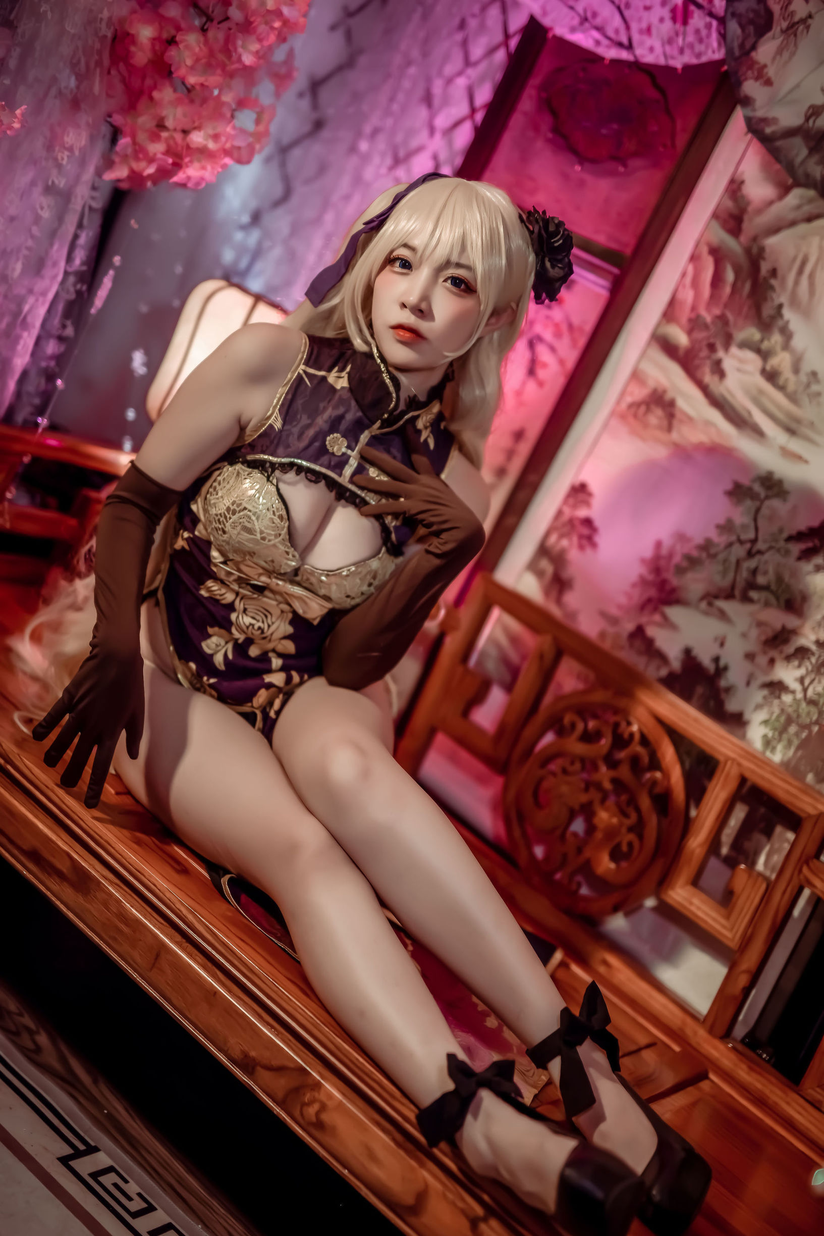Popular Cosplayer Er Zuo Nisa Jin Lian