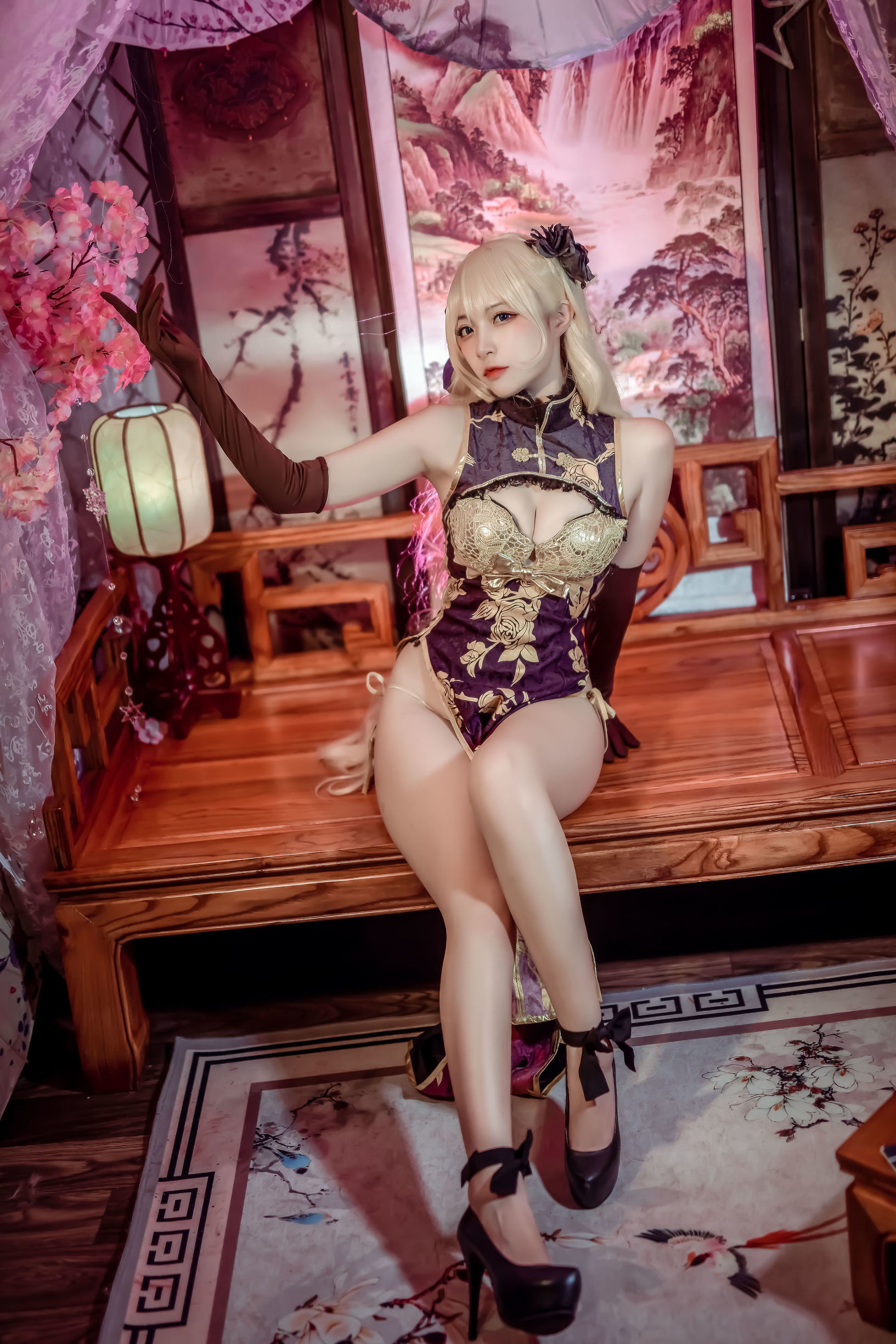 Popular Cosplayer Er Zuo Nisa Jin Lian