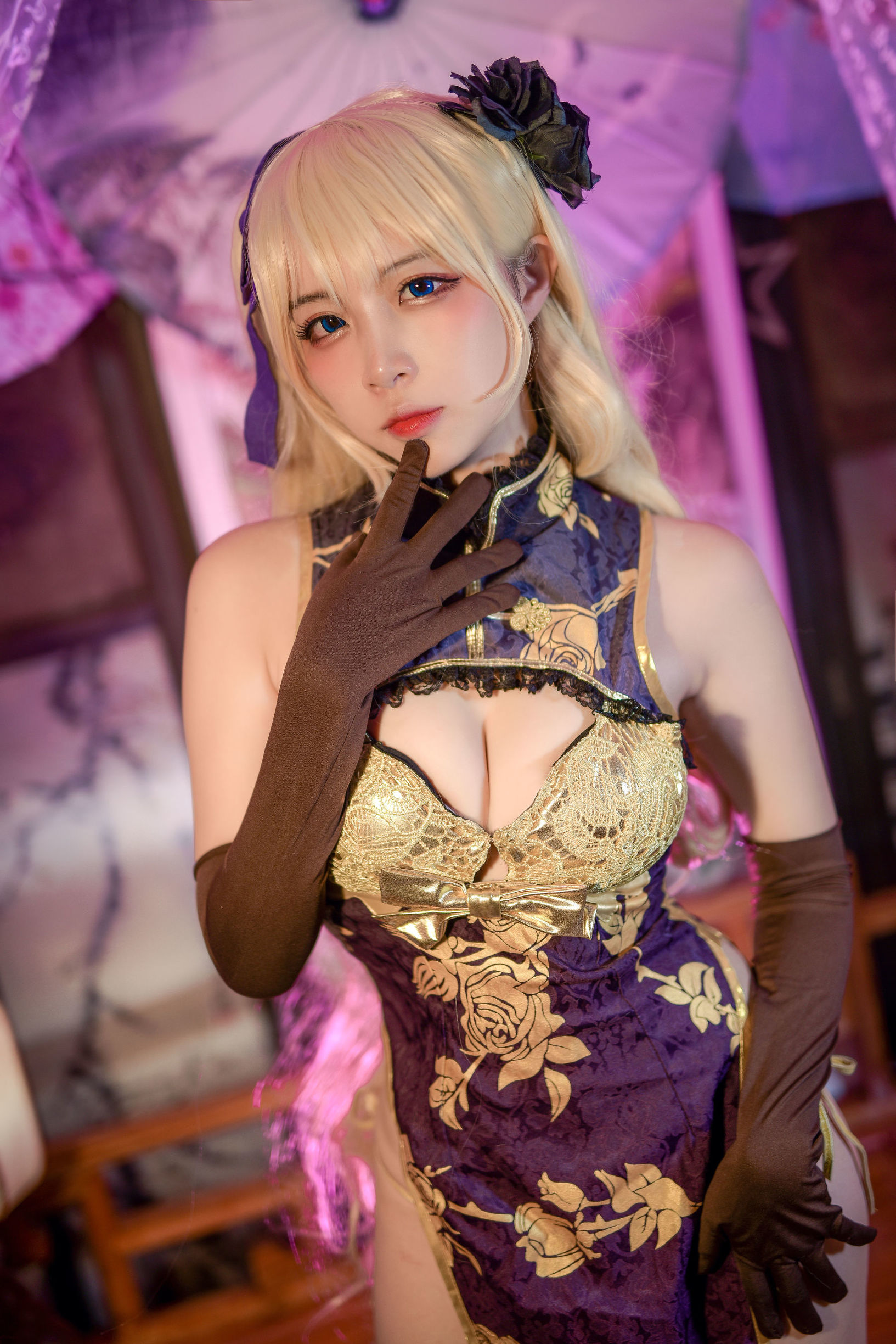 Popular Cosplayer Er Zuo Nisa Jin Lian