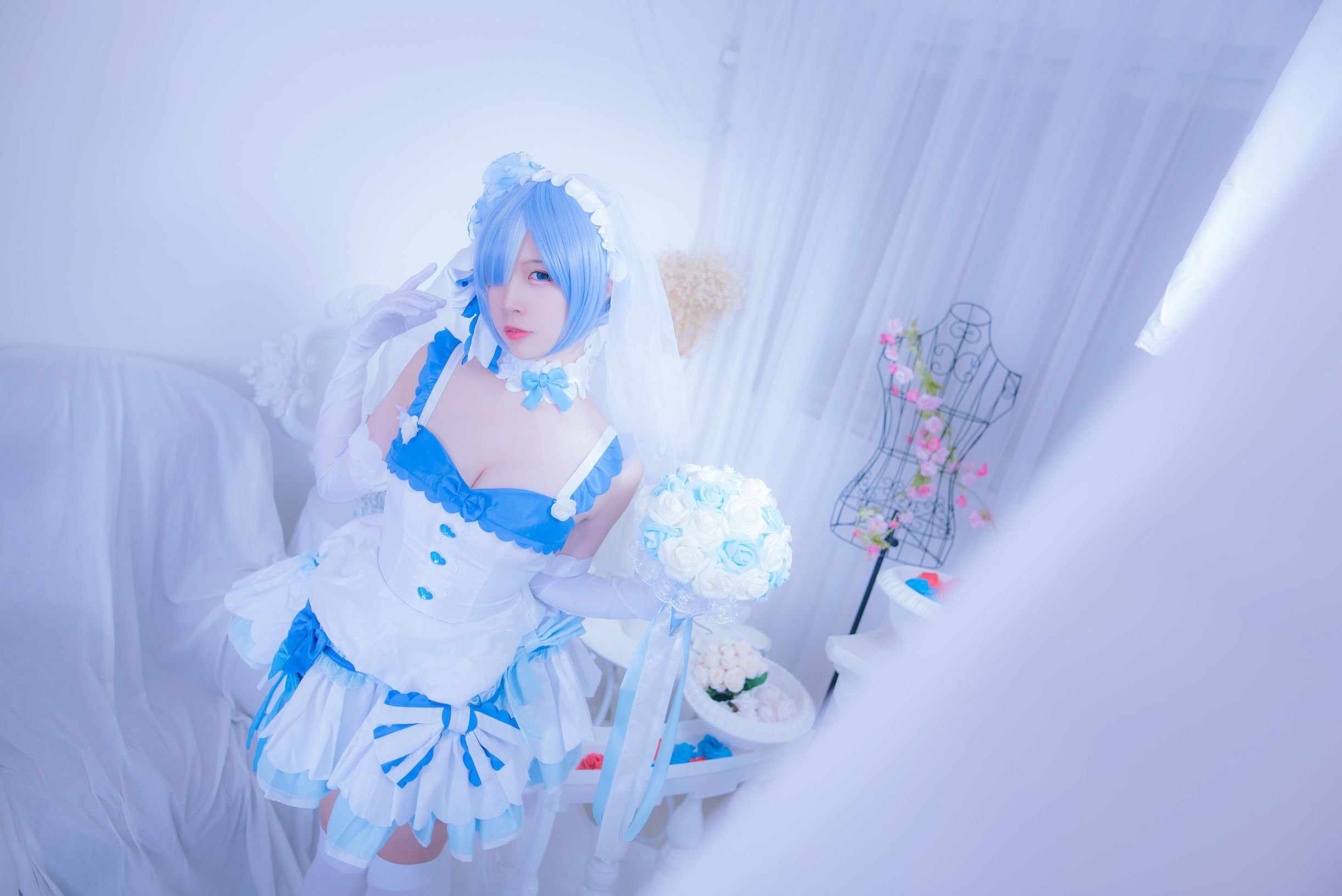 Coser nổi tiếng Er Zuo Nisa Rem Cô Dâu