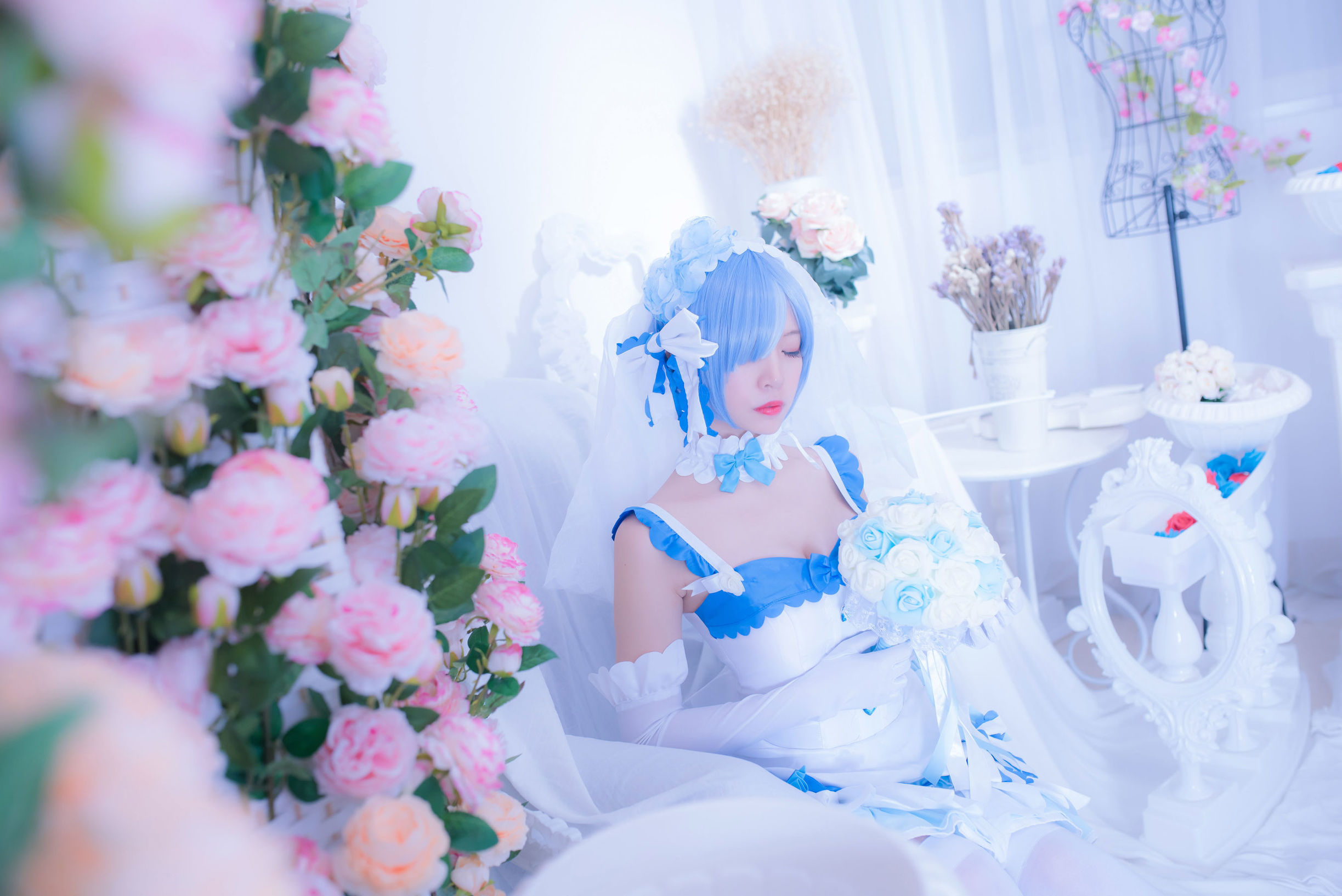 人気のコスプレイヤー エルザ・ニサ の レム花嫁