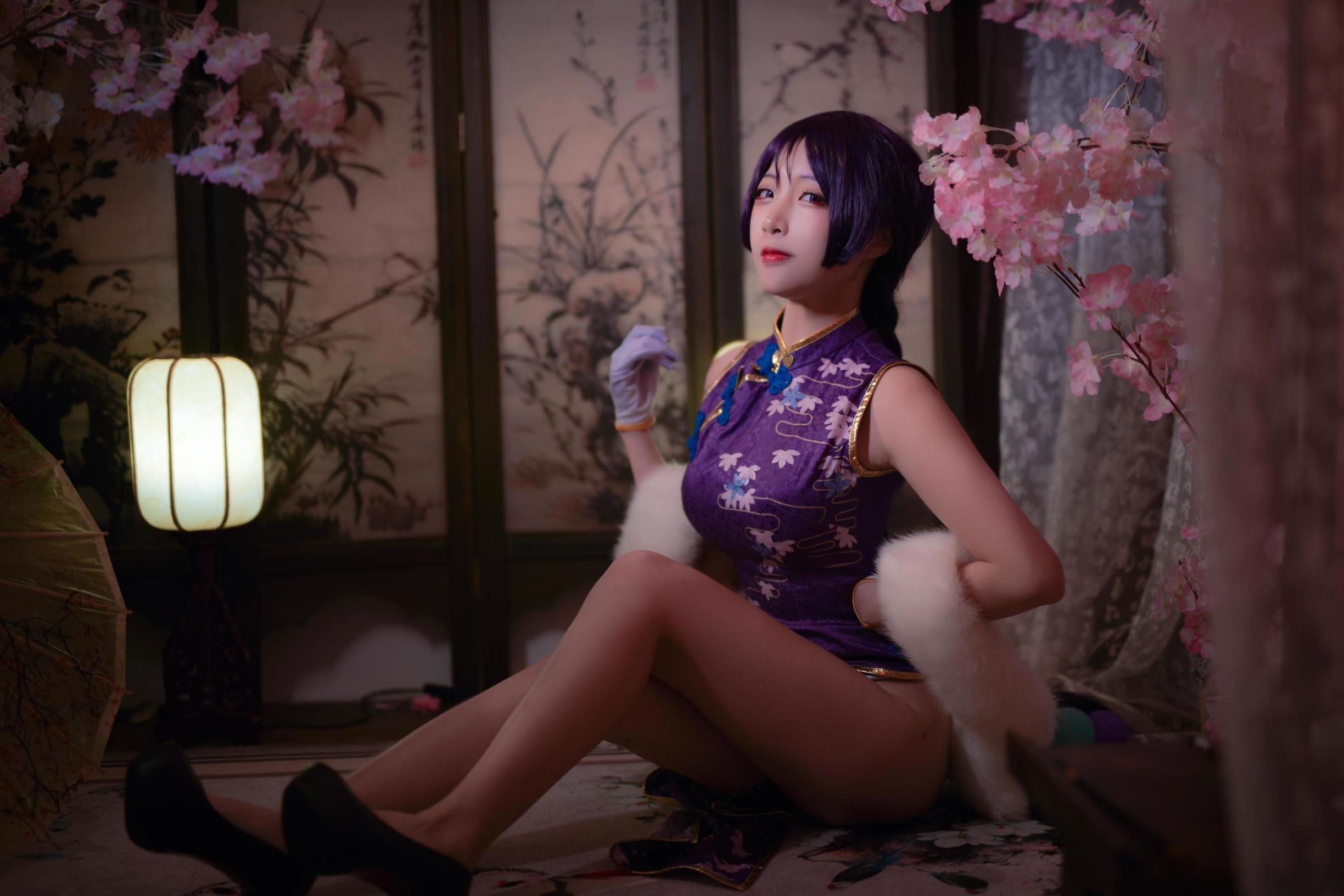 Popular Cosplayer Er Zuo Nisa Fate Nai Guang Cheongsam
