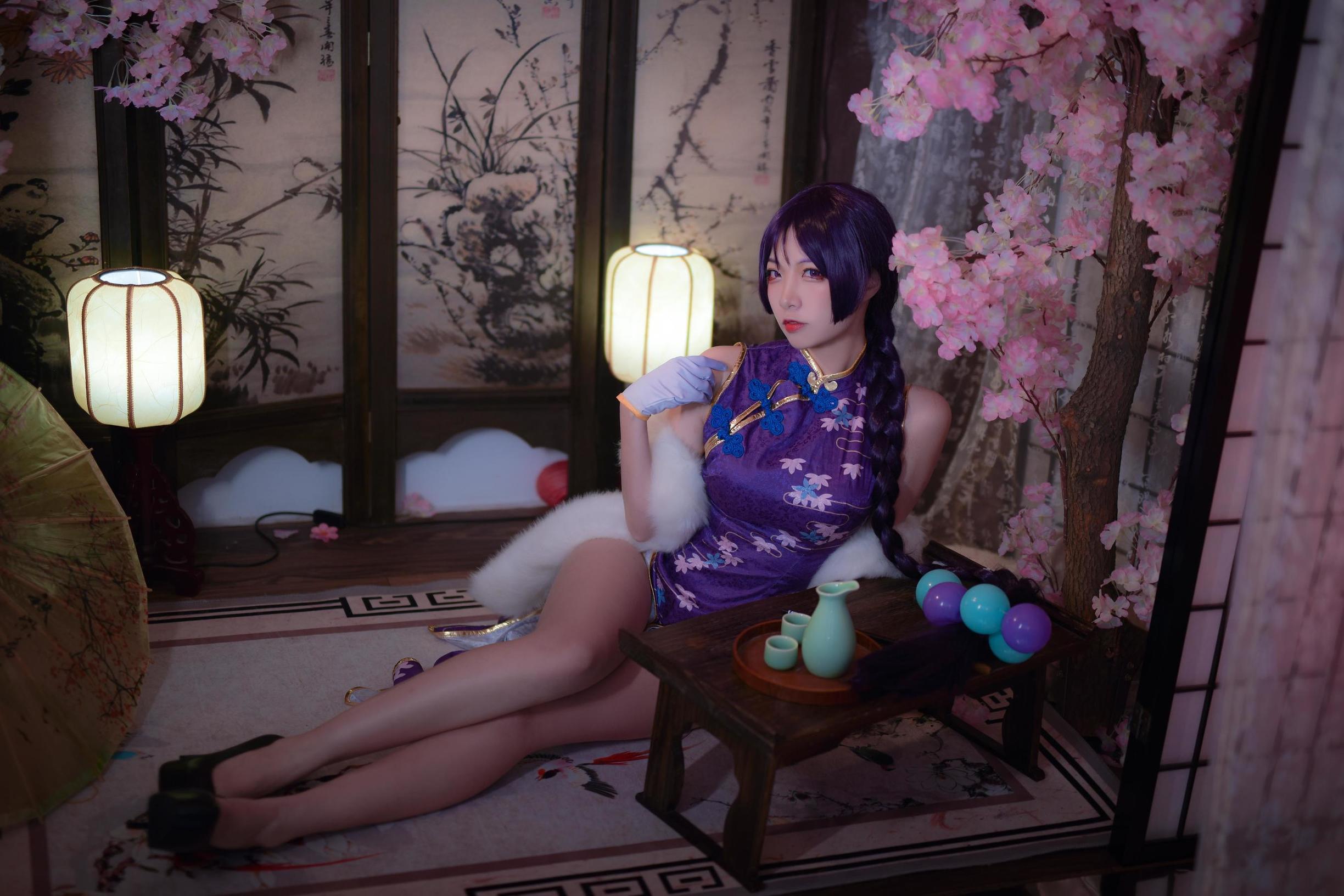 Popular Cosplayer Er Zuo Nisa Fate Nai Guang Cheongsam