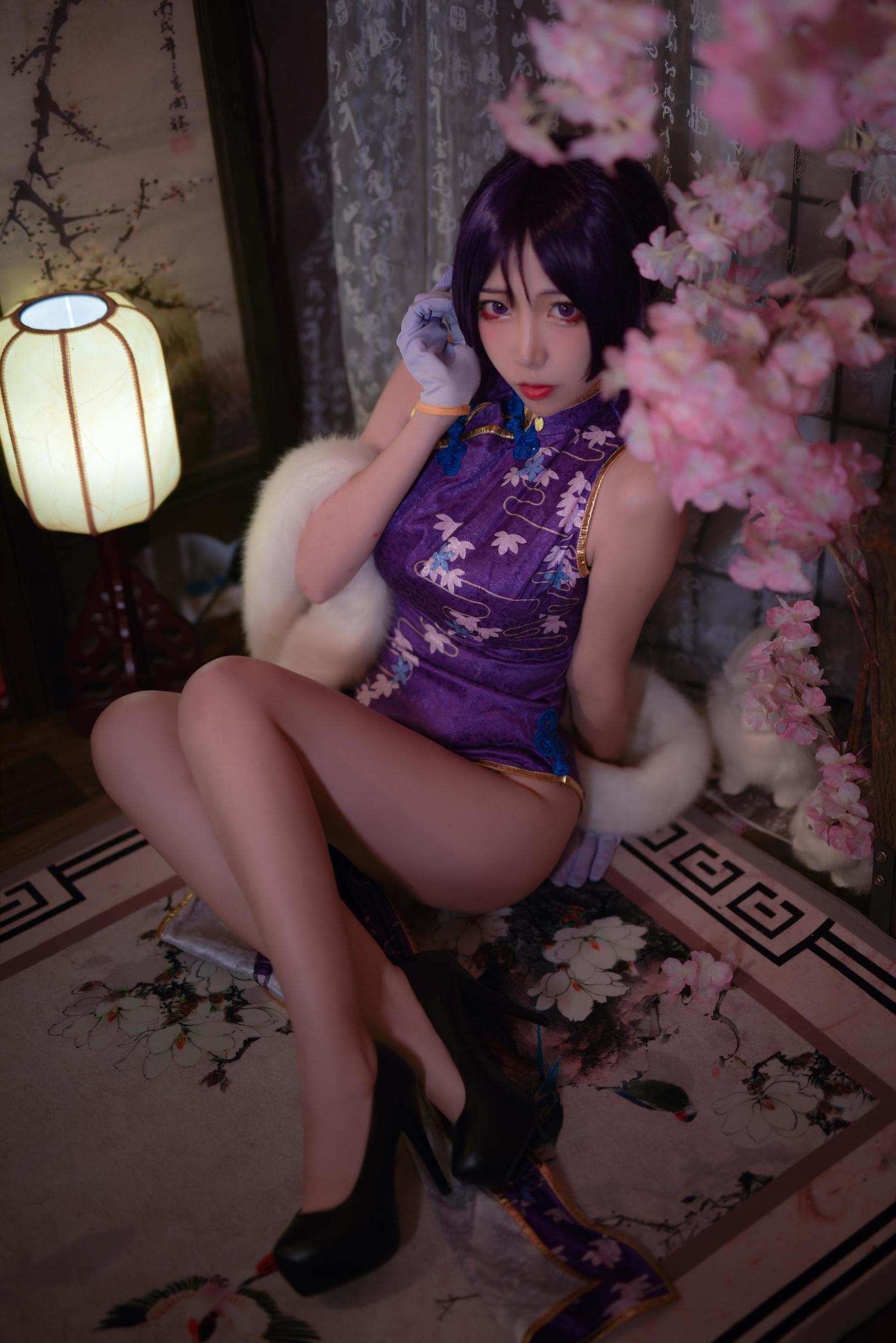 人気のコスプレイヤー エルザ・ニサの Fate ナイグアン 旗袍
