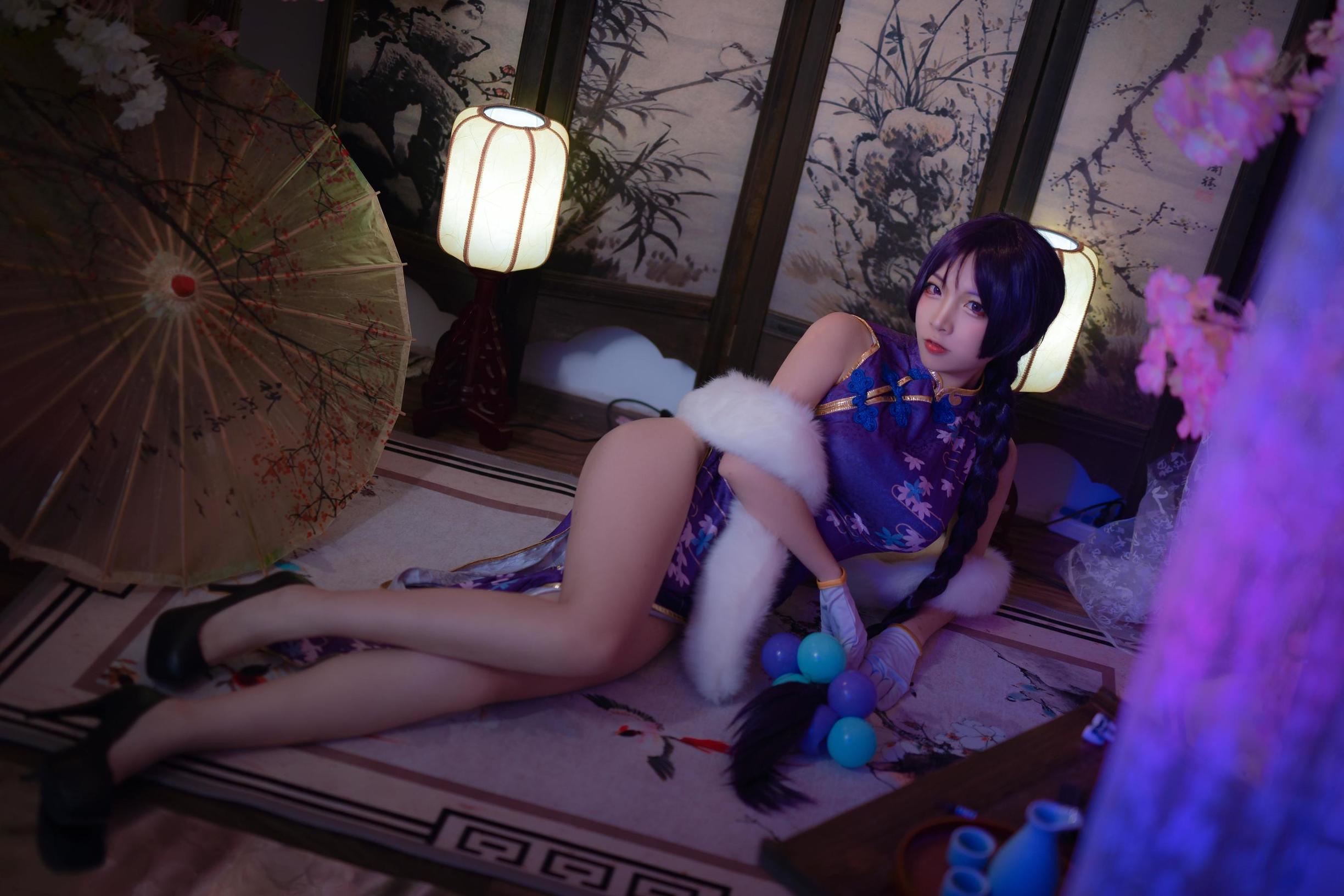 Popular Cosplayer Er Zuo Nisa Fate Nai Guang Cheongsam