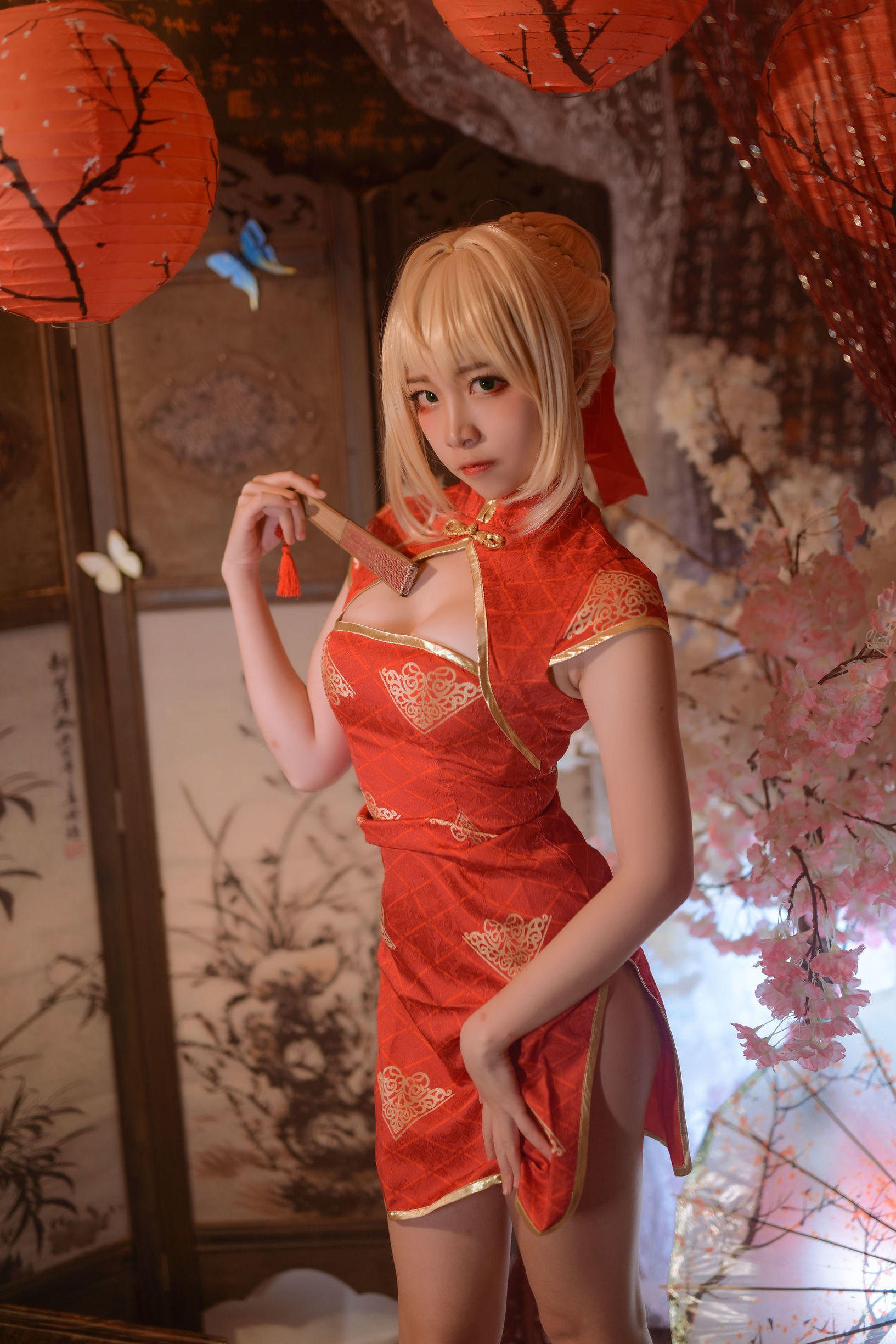 Popular Cosplayer Er Zuo Nisa Fate Nero Qipao