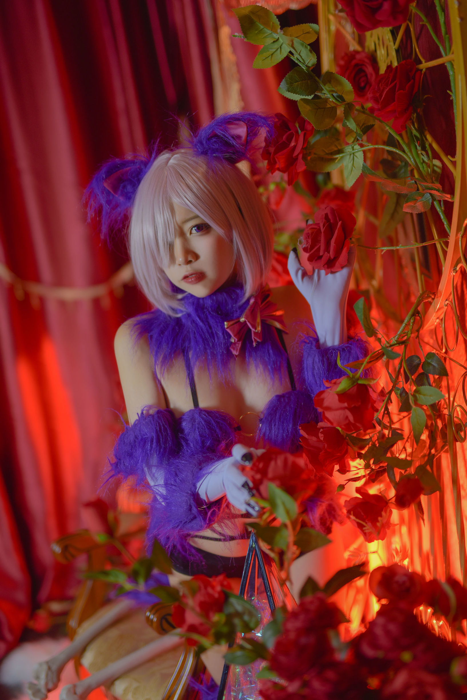 人気のコスプレイヤー エルザ・ニサのFateマシュハロウィン