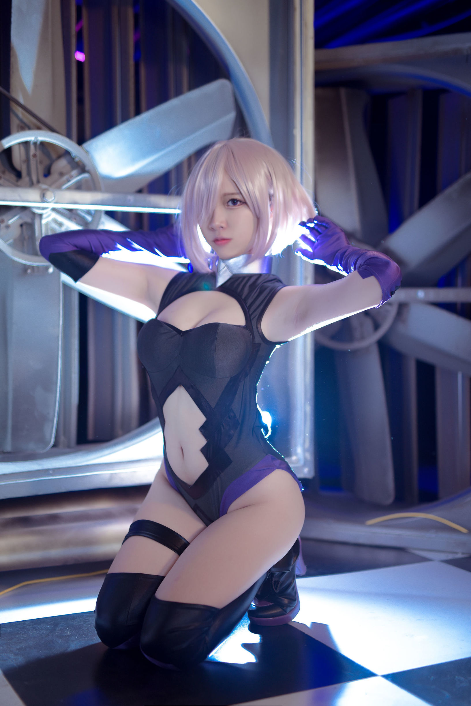 人気のコスプレイヤー 二佐 ニサ Fate マシュ 個人訓練
